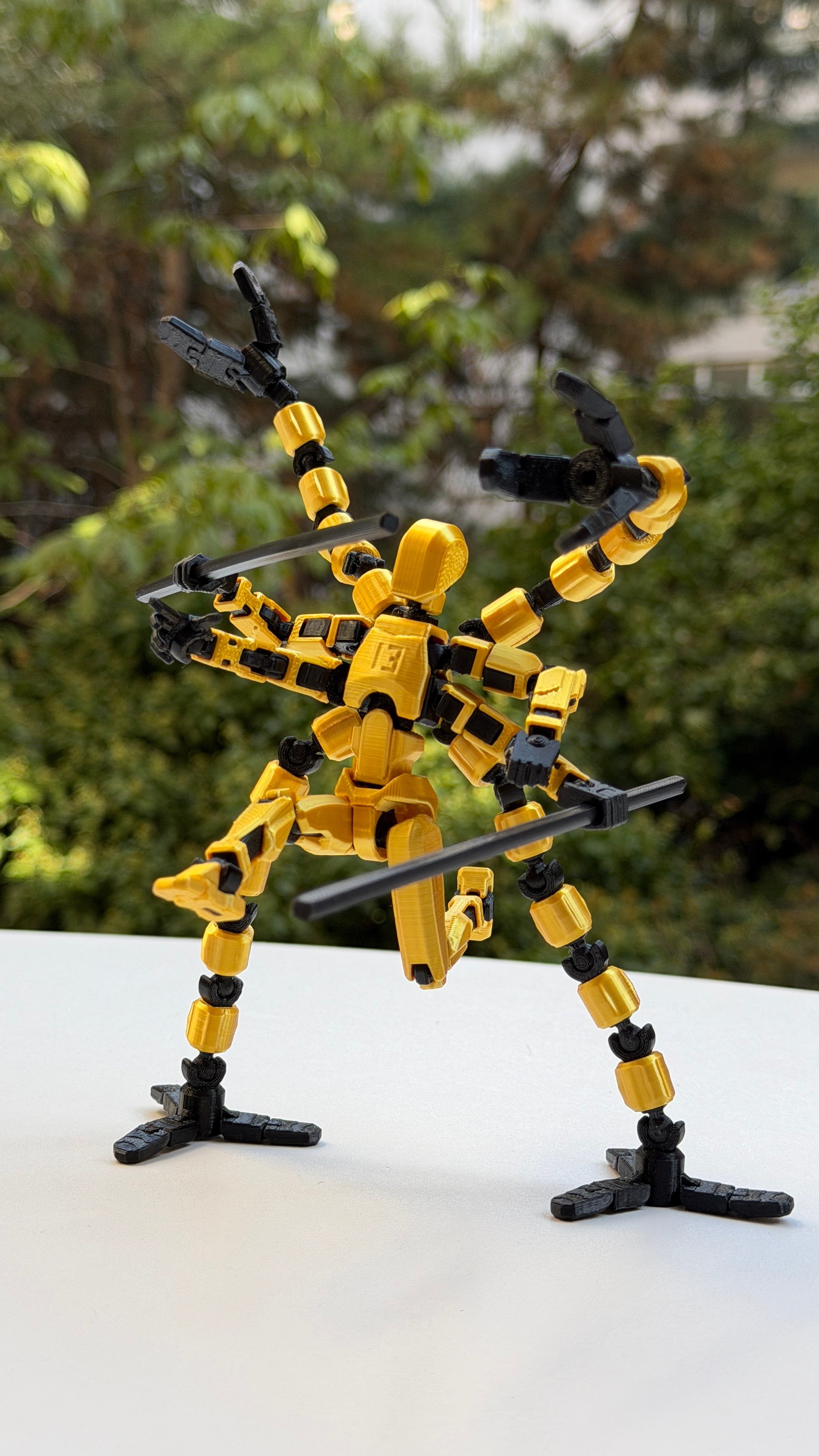 Lucky 13 Aksiyon Figürü Robot Oyuncak 13cm Dört Kollu Mekanik Kollu Altın Siyah