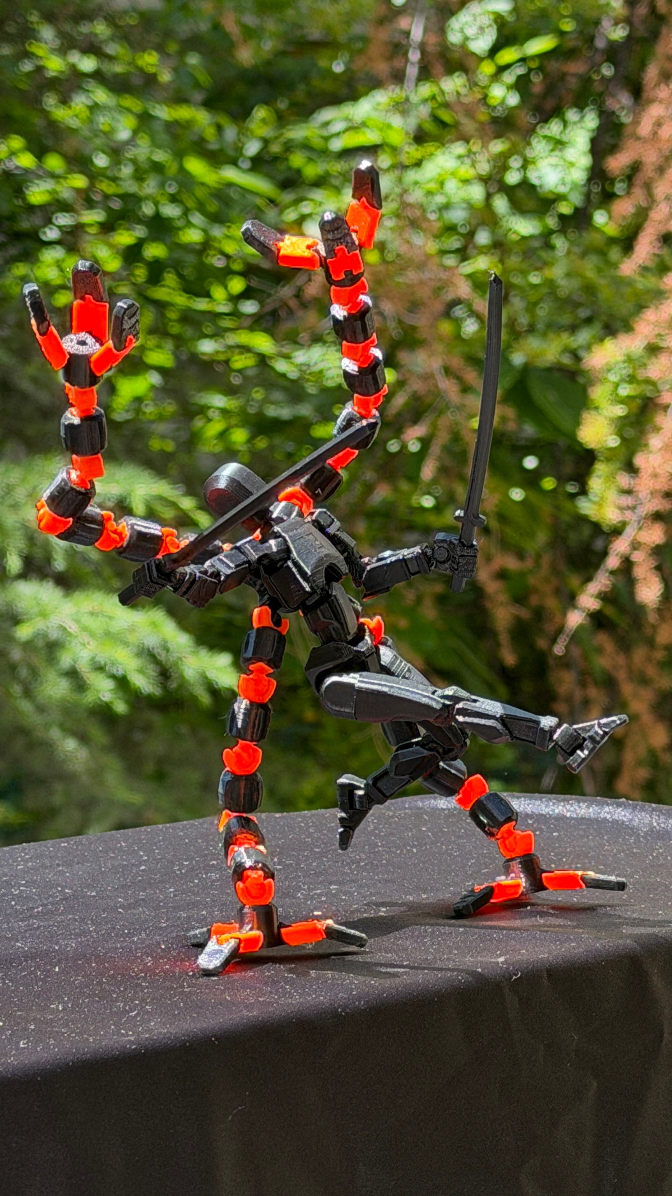 Lucky 13 Aksiyon Figürü Robot Oyuncak 13cm Siyah ve Turuncu Mekanik Kol Eklenti Seti