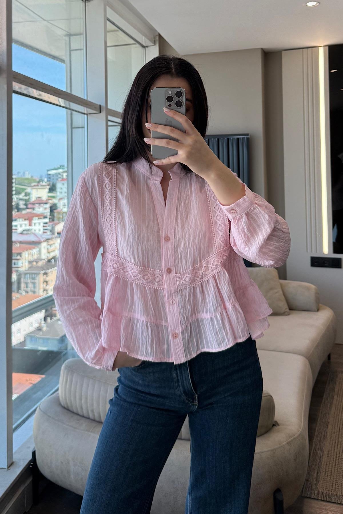 DANTEL İŞLEME VOLANLI GÖMLEK-Pembe
