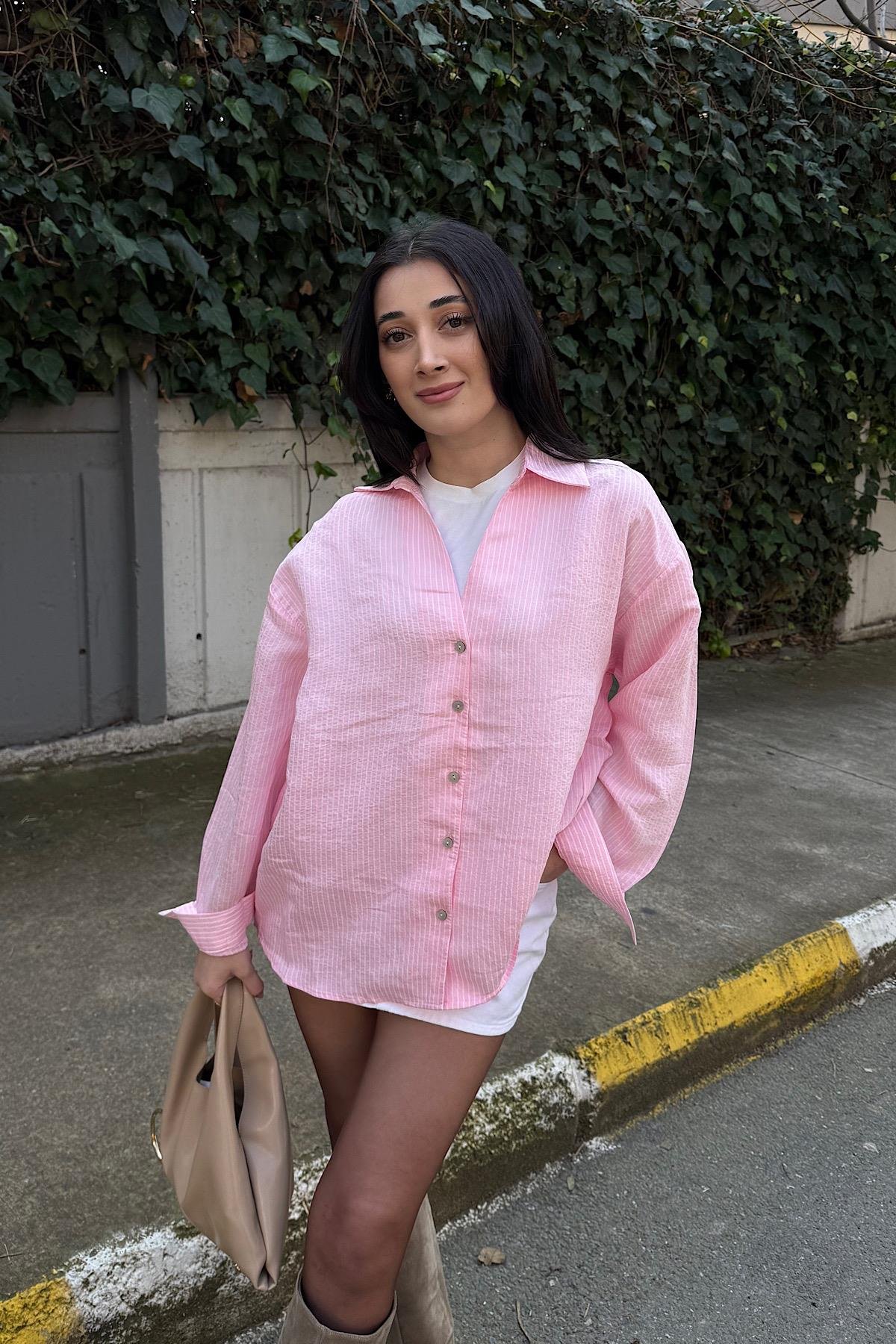 V YAKA ÇİZGİLİ GÖMLEK-Pembe 