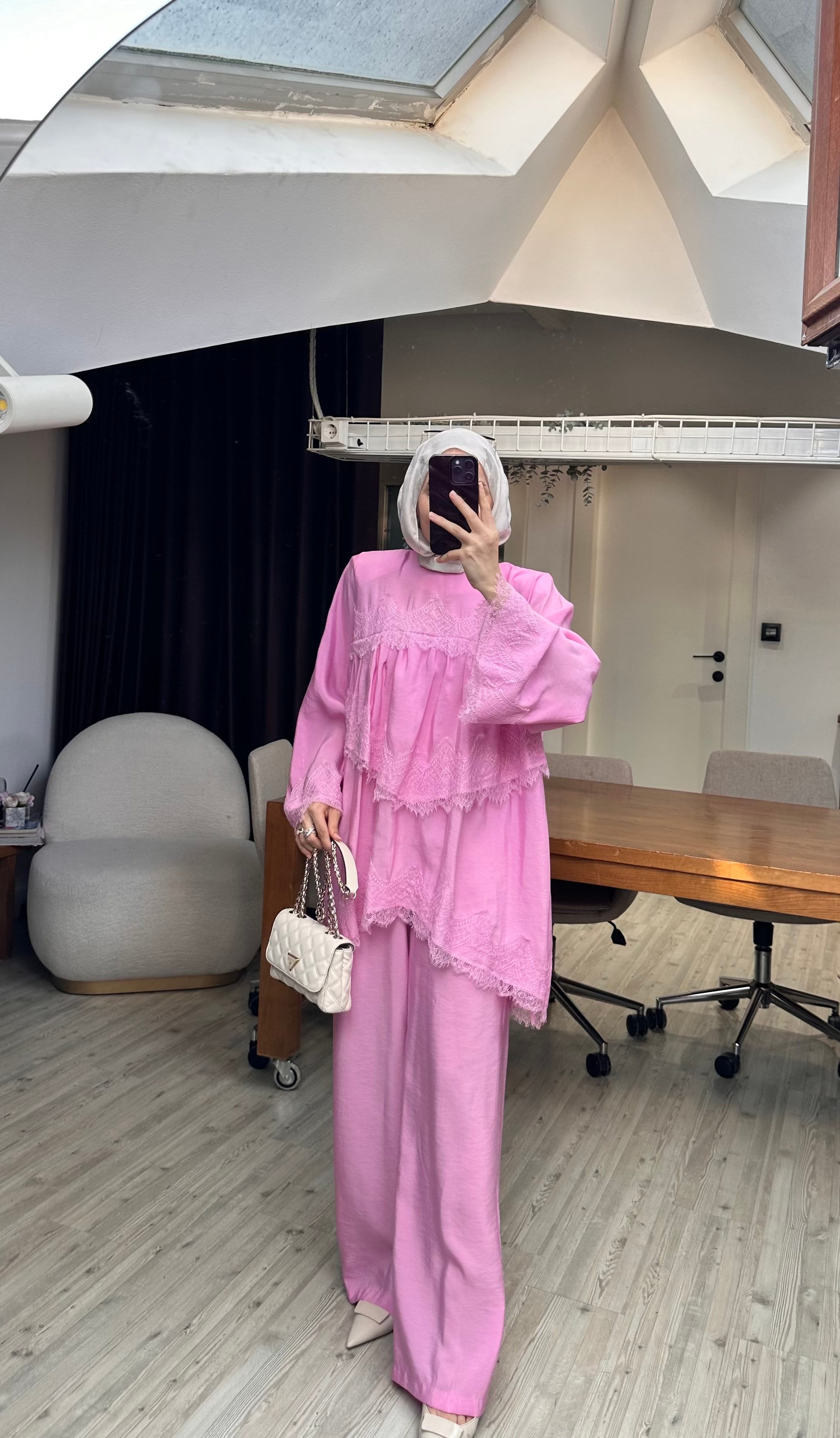 Güpürlü İthal Takım-Pembe