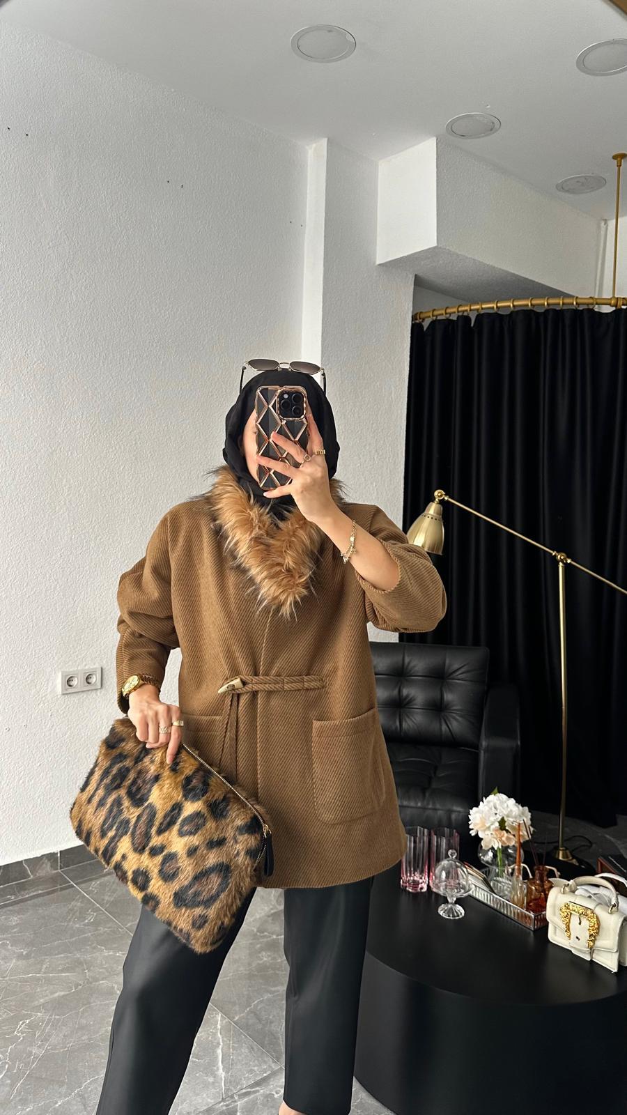 Kürk Yakalı Kaşe Kaban Taba