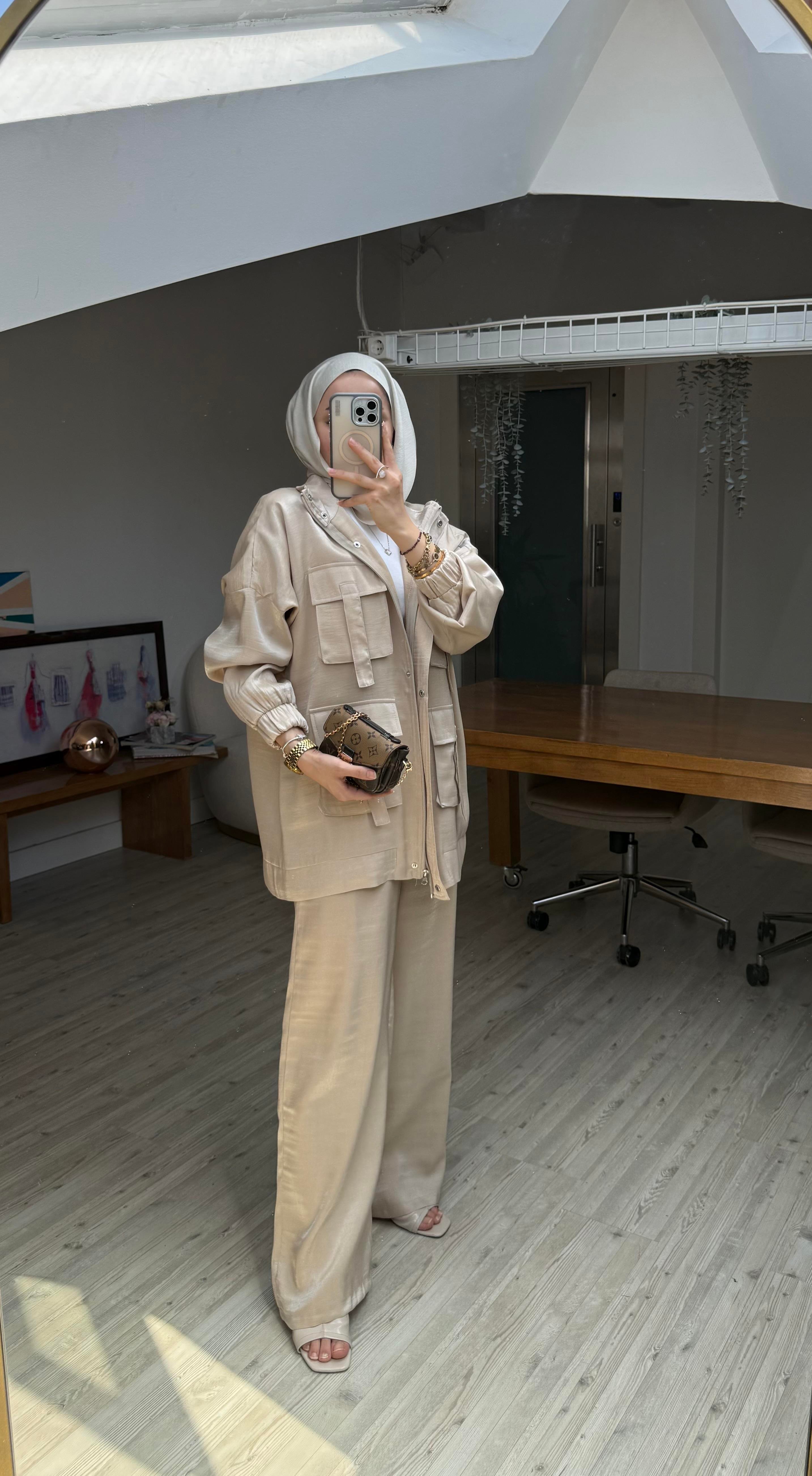 Mia Cep Detaylı Tasarım Takım/Bej-Ön Sipariş