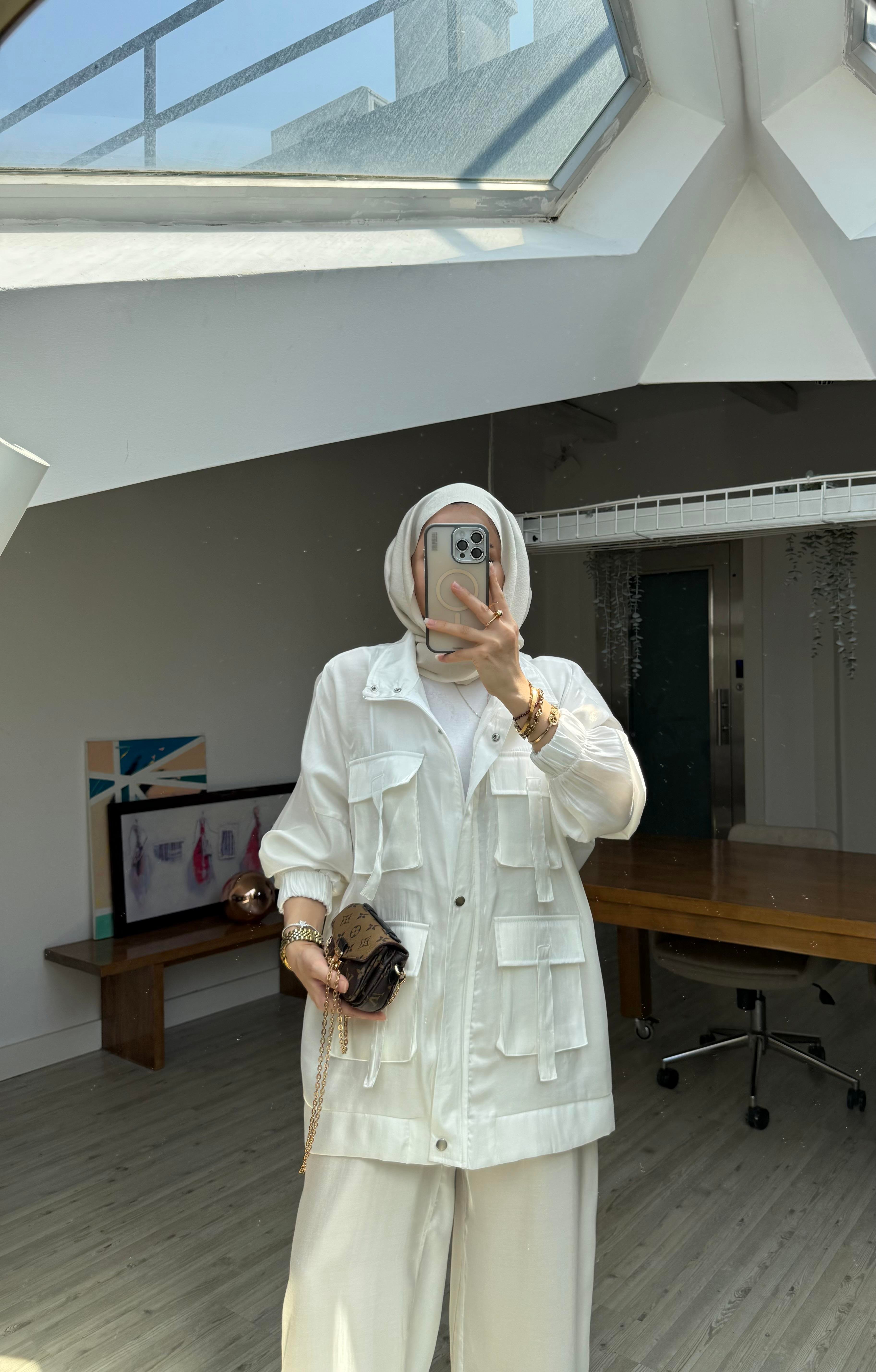 Mia Cep Detaylı Tasarım Takım/Beyaz-Ön Sipariş