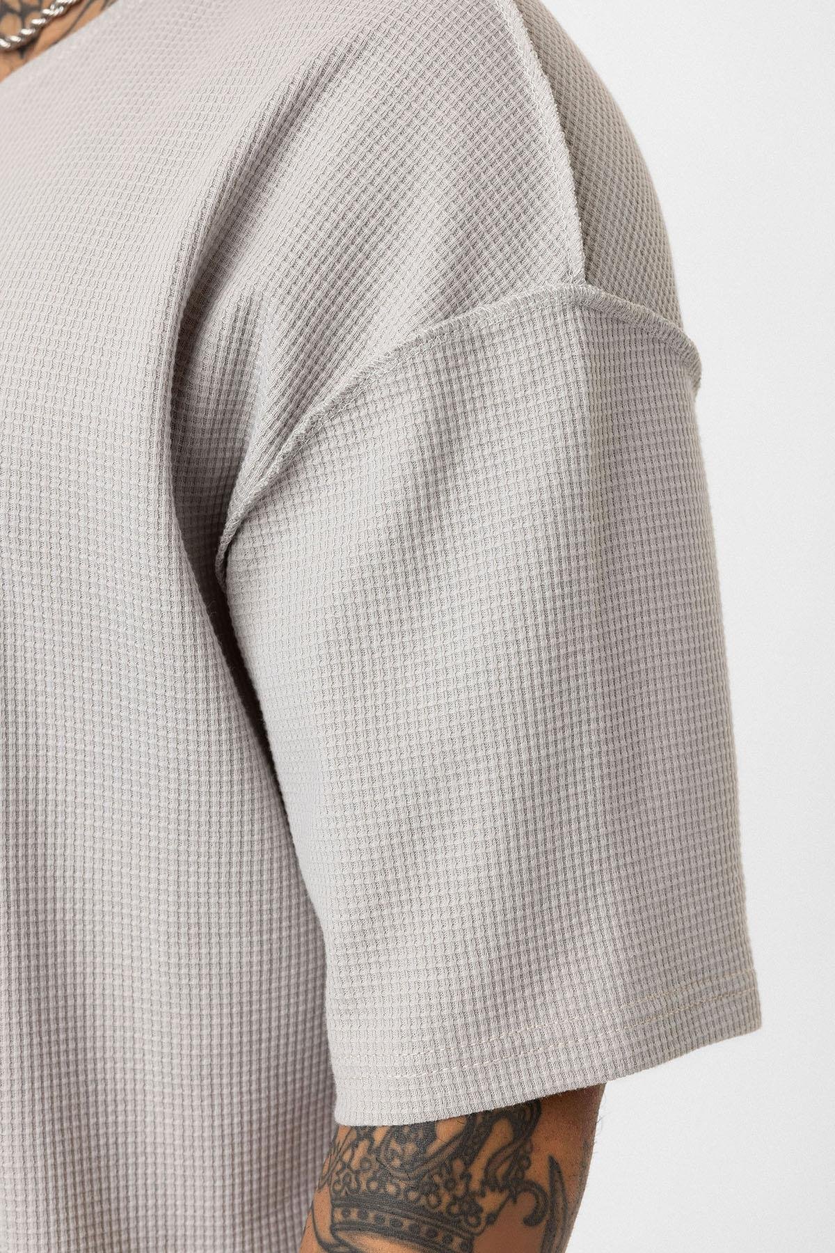 Arka Yazı Baskılı Oversize Triko Tişört Gri