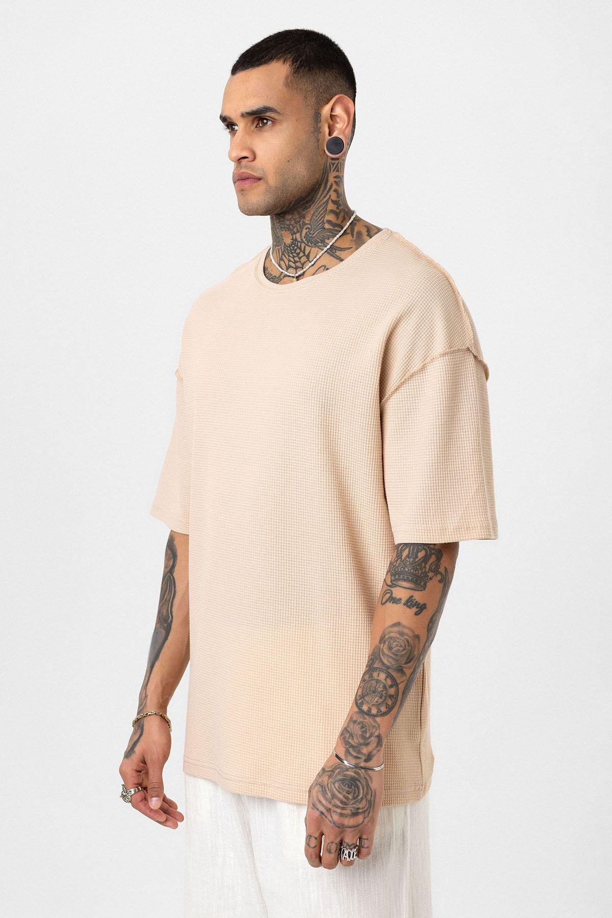 Arka Yazı Baskılı Oversize Triko Tişört Bej