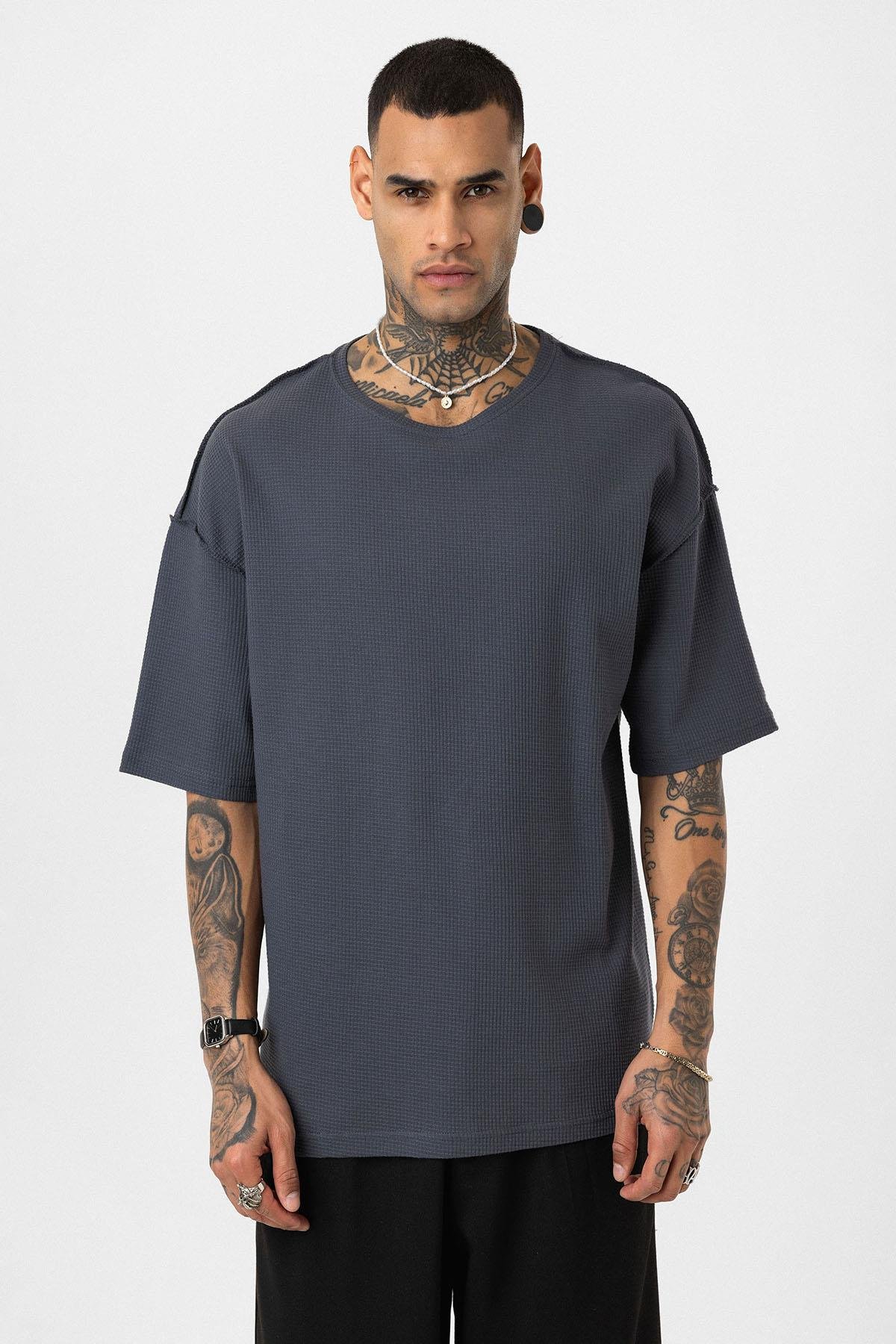 Arka Yazı Baskılı Oversize Triko Tişört Füme