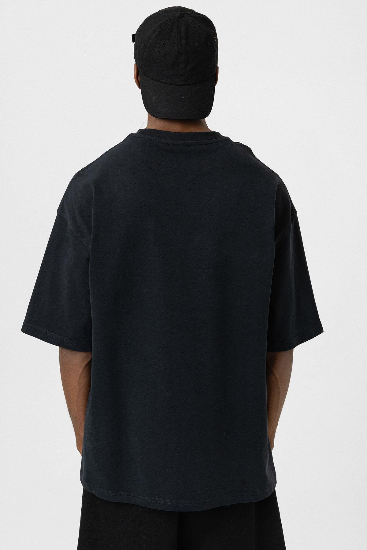 Bisiklet Yaka Cepli Oversize Tişört Siyah