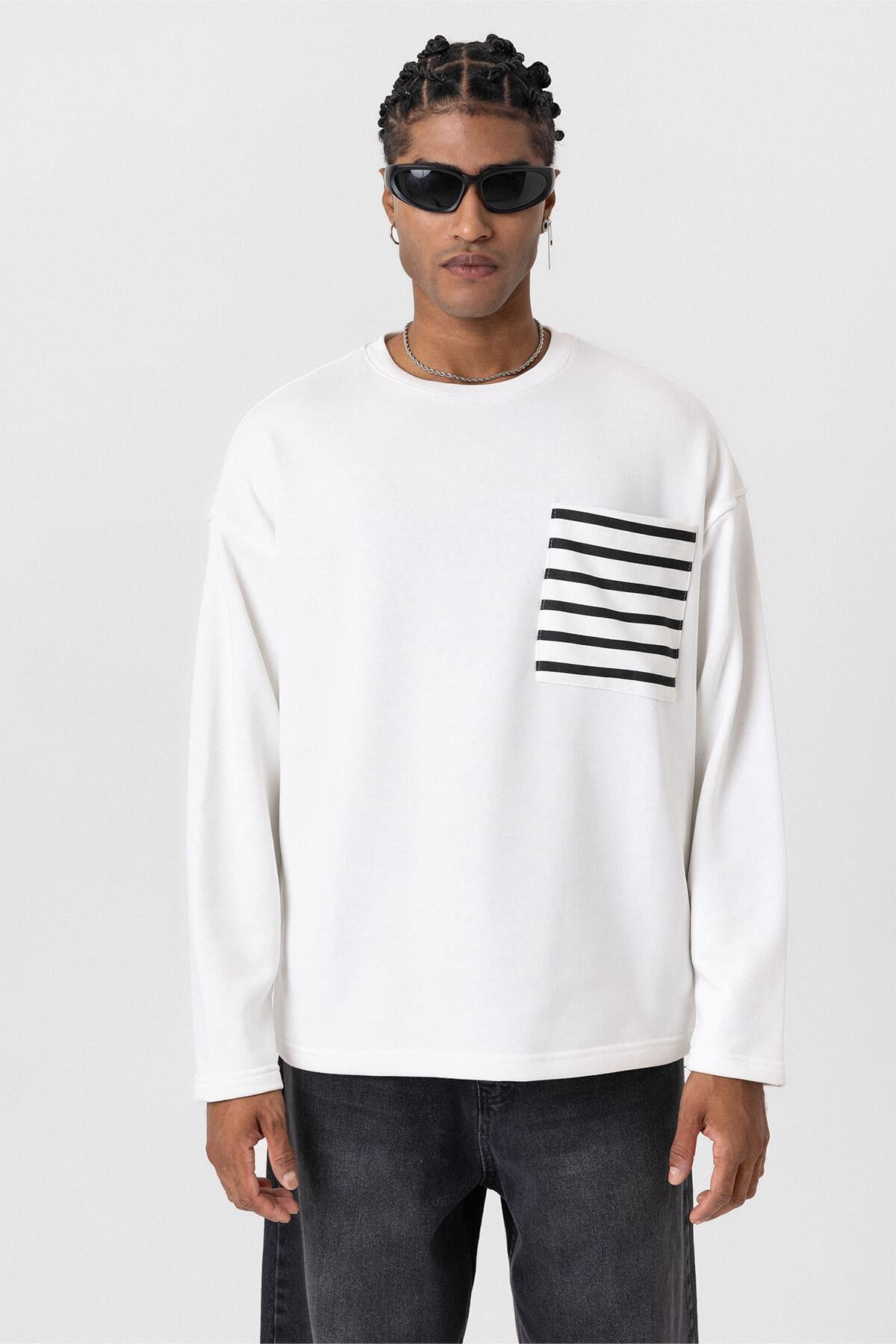 Cep Detaylı Oversize Sweatshirt Ekru