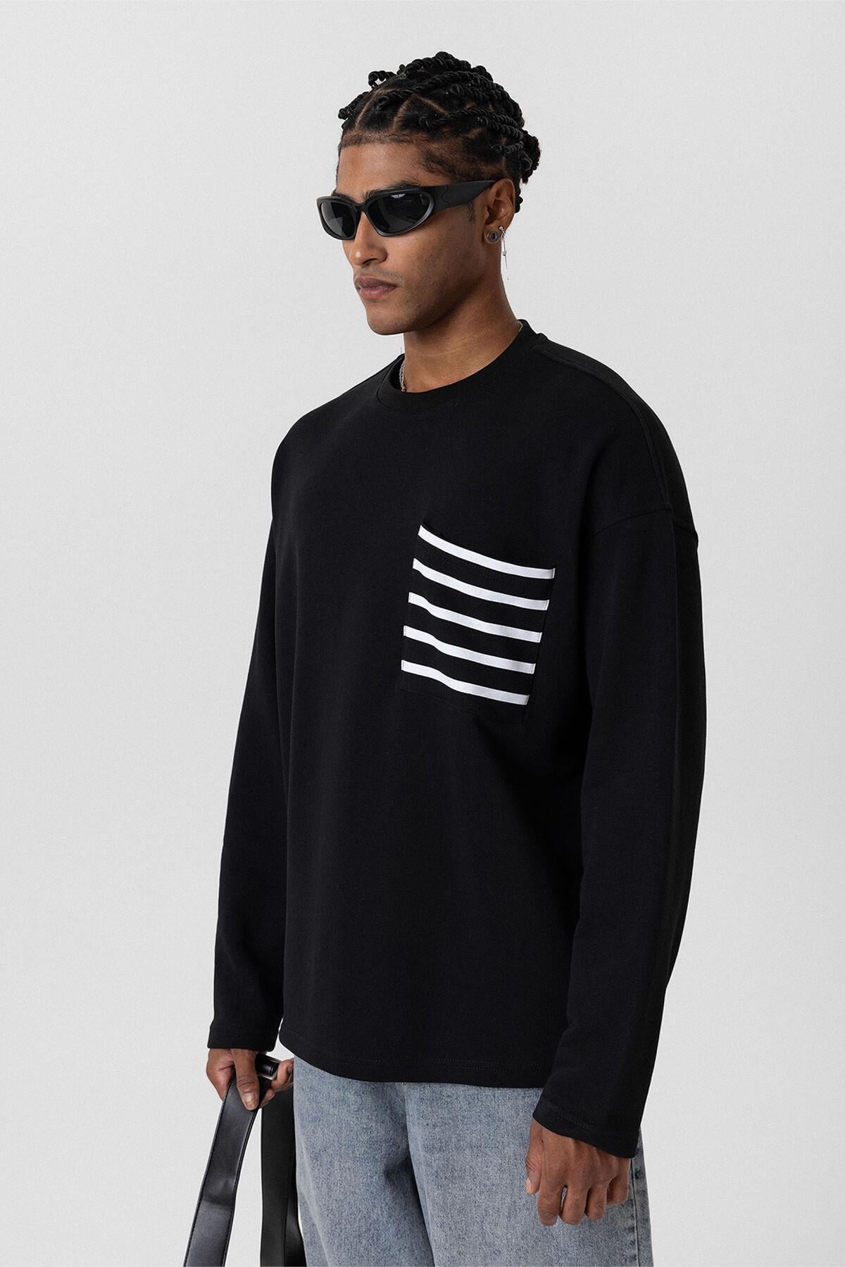 Cep Detaylı Oversize Sweatshirt Siyah