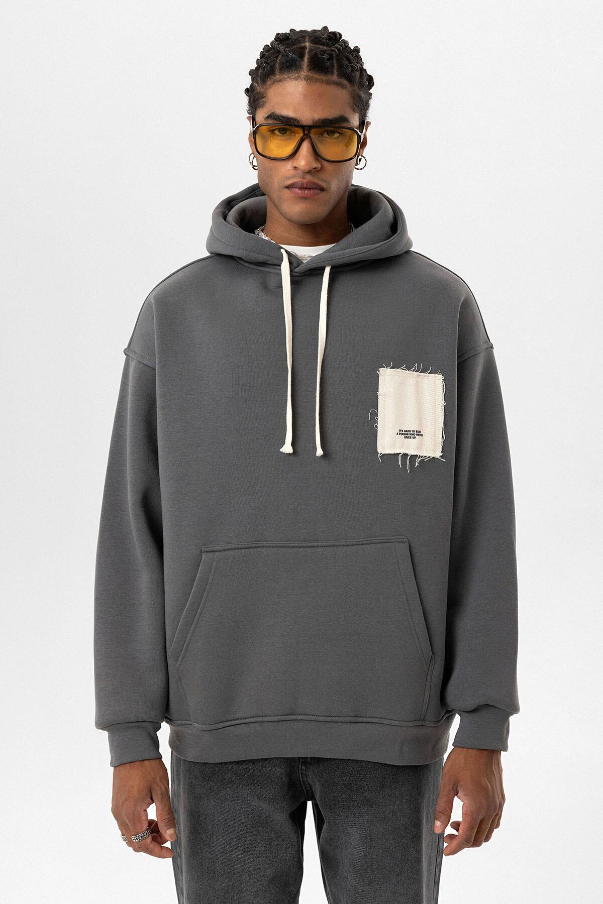 Etiket Detaylı Oversize Kapüşonlu Sweatshirt Füme