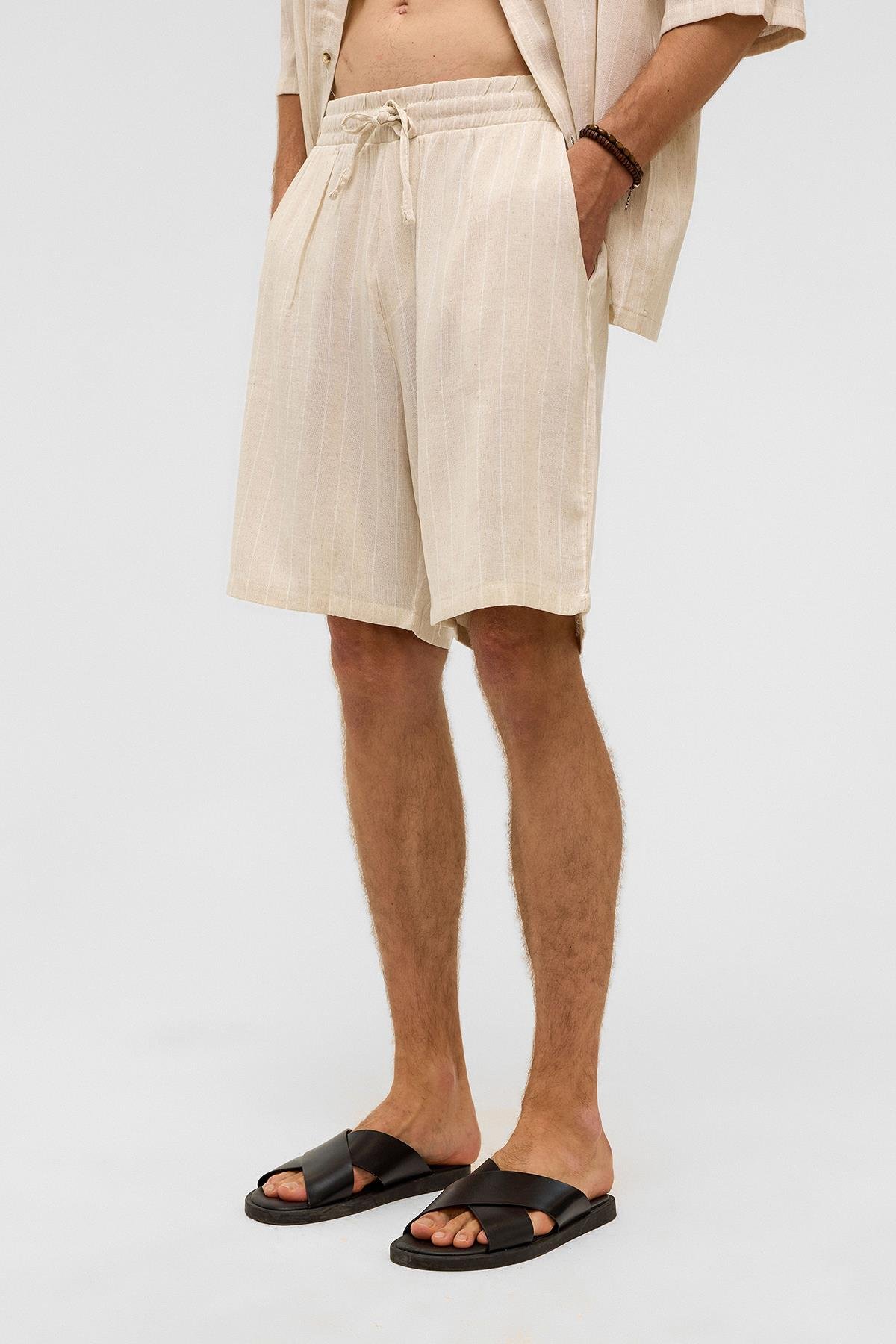 Oversize Çizgili Keten Şort Beyaz