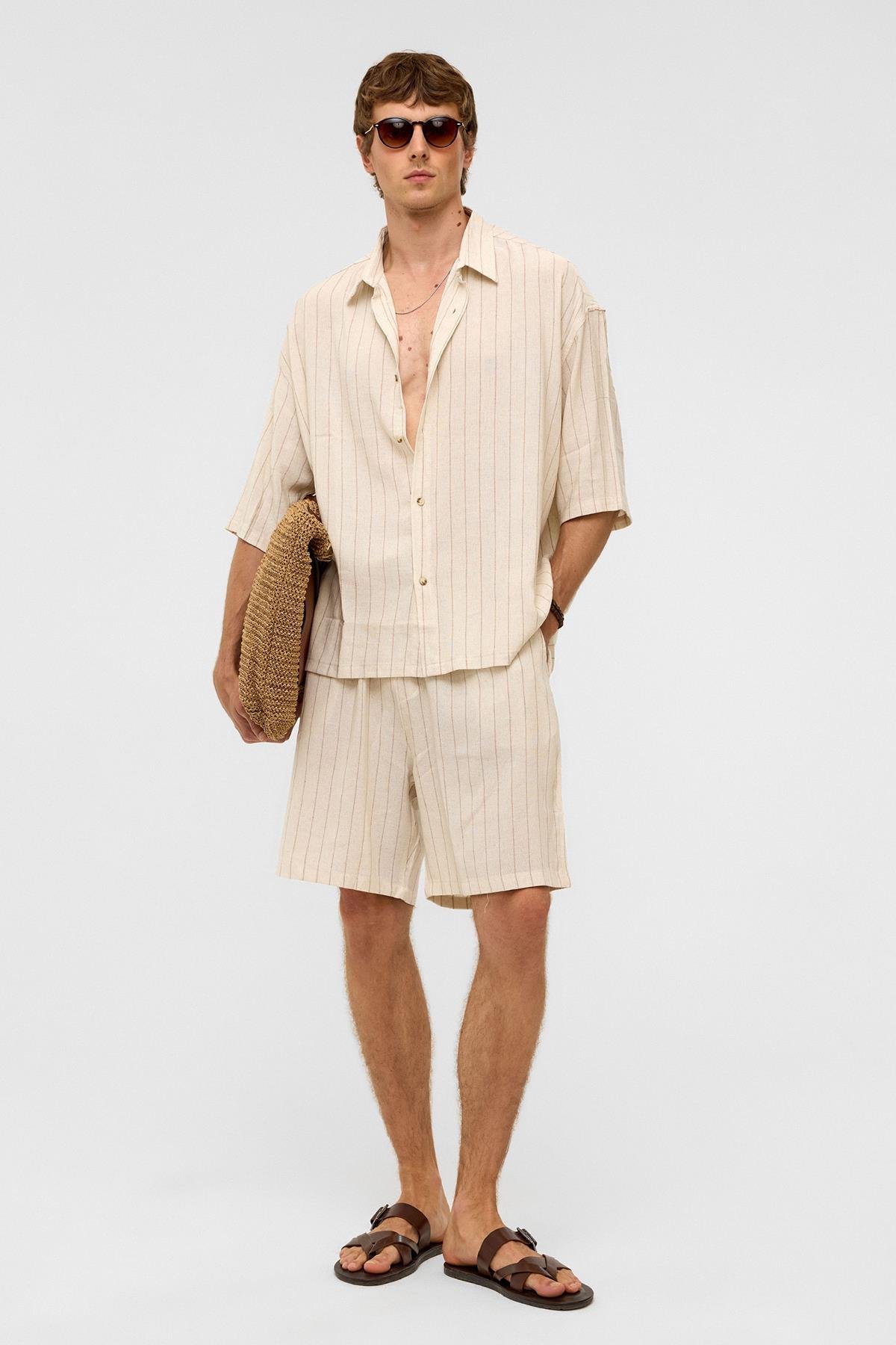 Oversize Çizgili Keten Şort Vizon