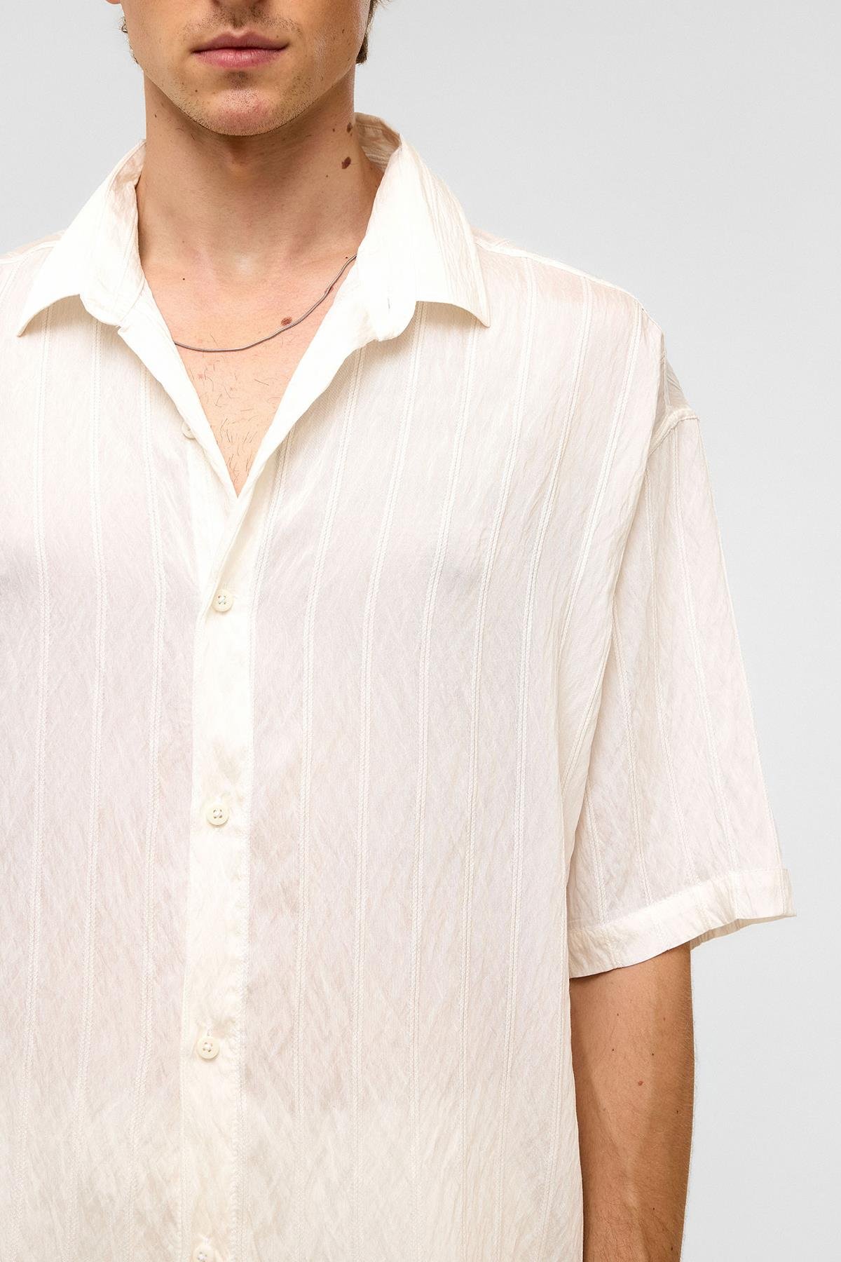 Oversize Çizgili Kısa Kollu Modal Kumaş Gömlek Beyaz