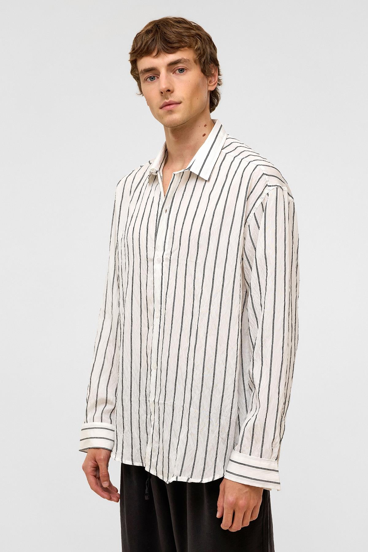 Oversize Çizgili Uzun Kol Gömlek Beyaz