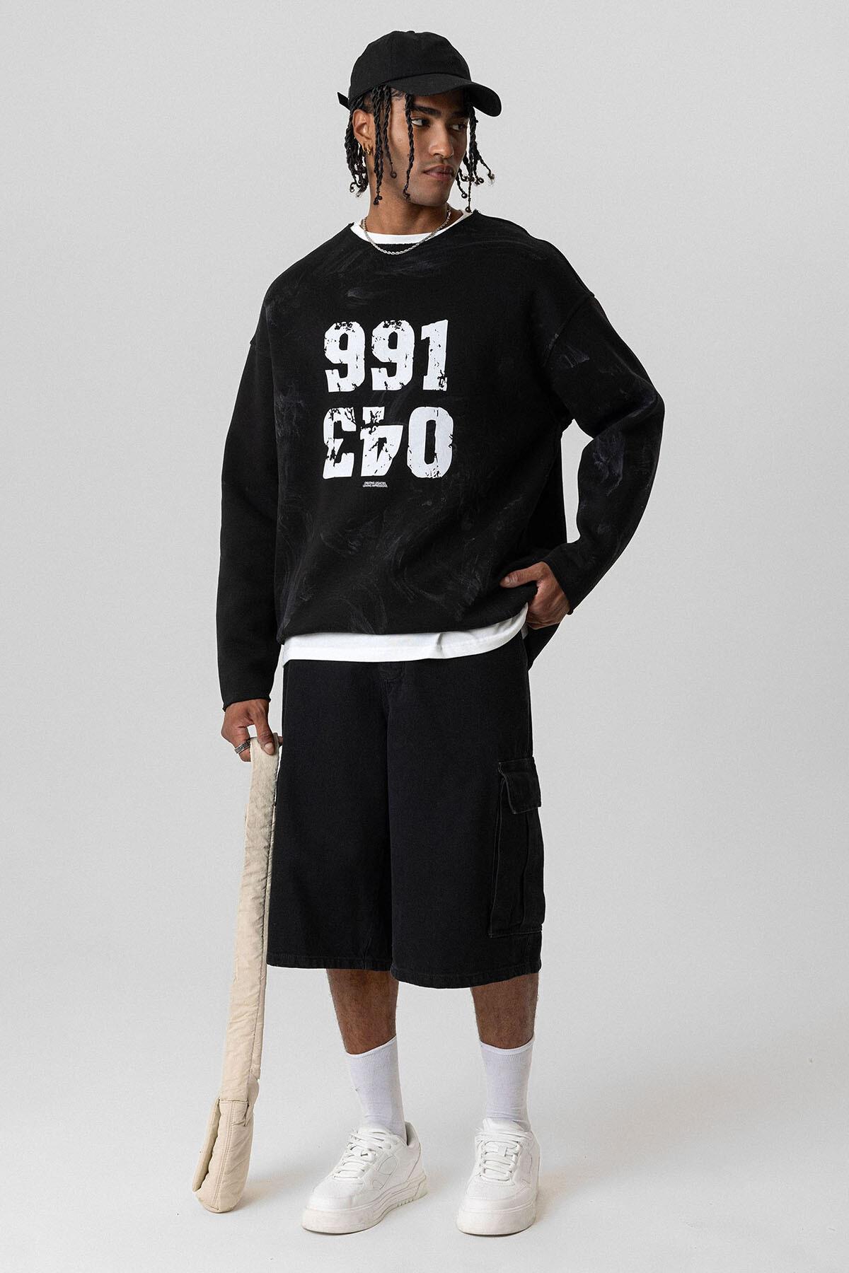 Yazı Detaylı Oversize Sweatshirt Siyah