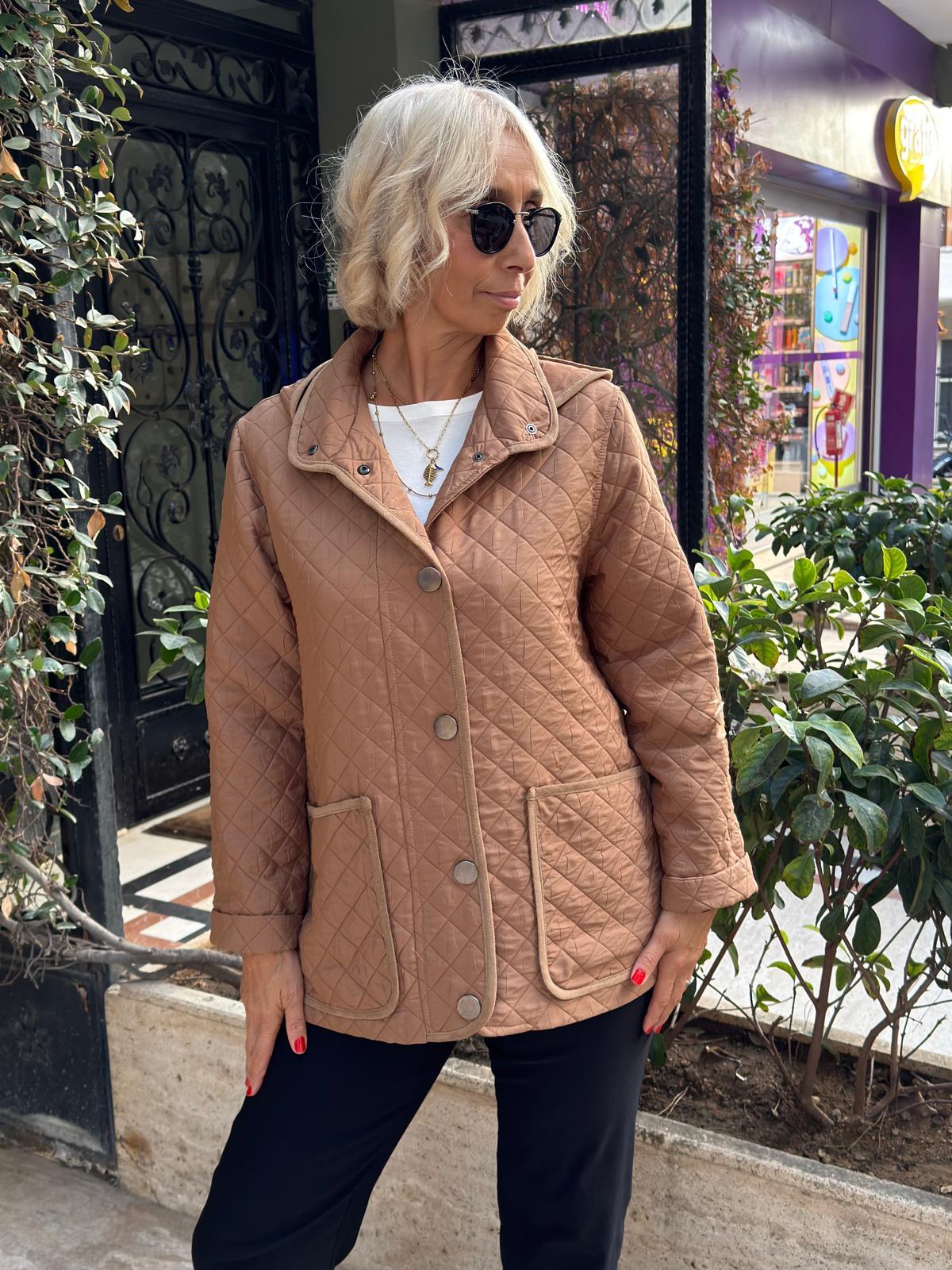 Kapşonlu Kapitone Kaban