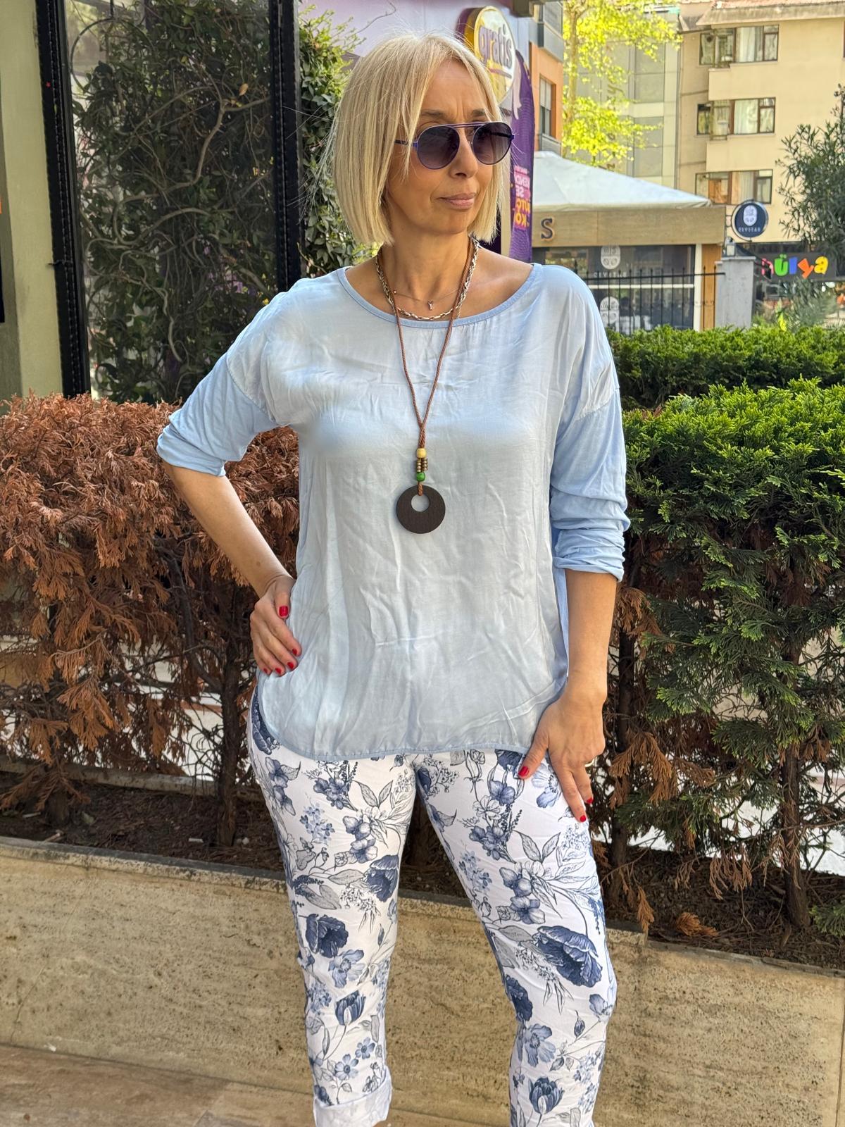 Kolyeli Önü Saten Bluz
