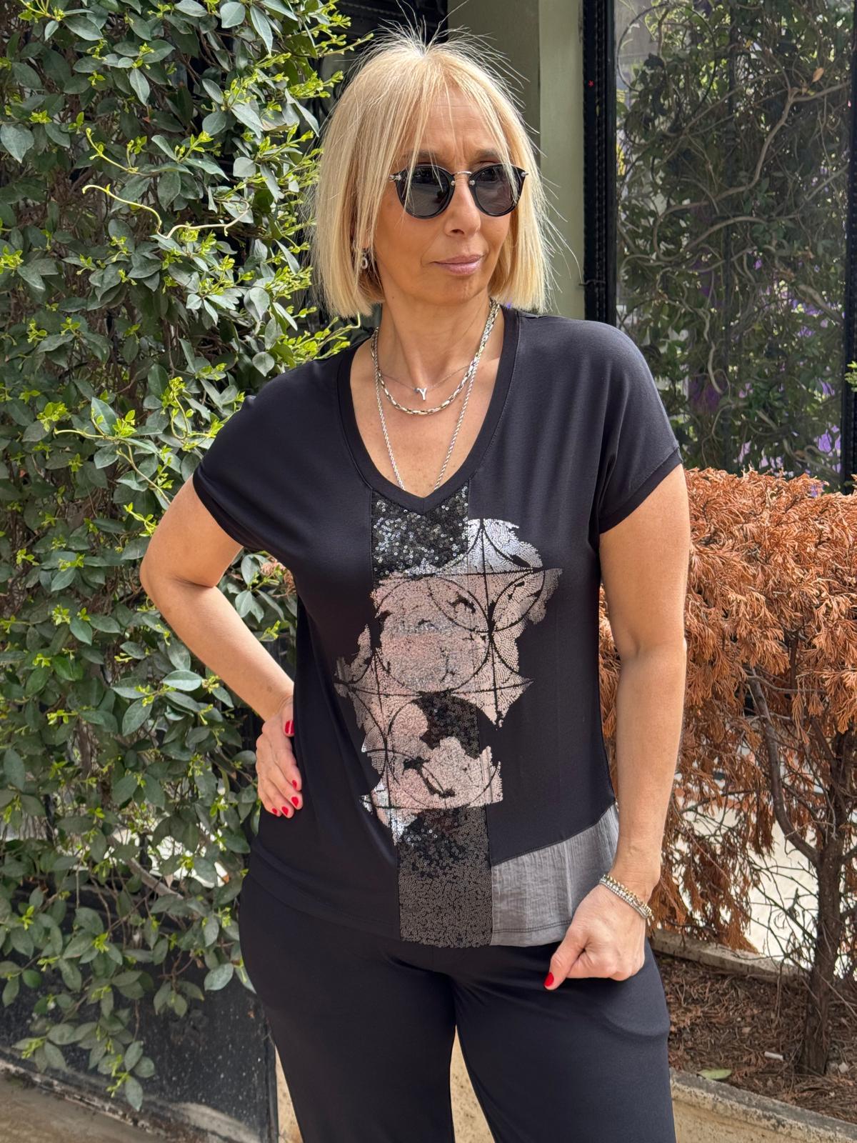 Önü Payetli Tshirt