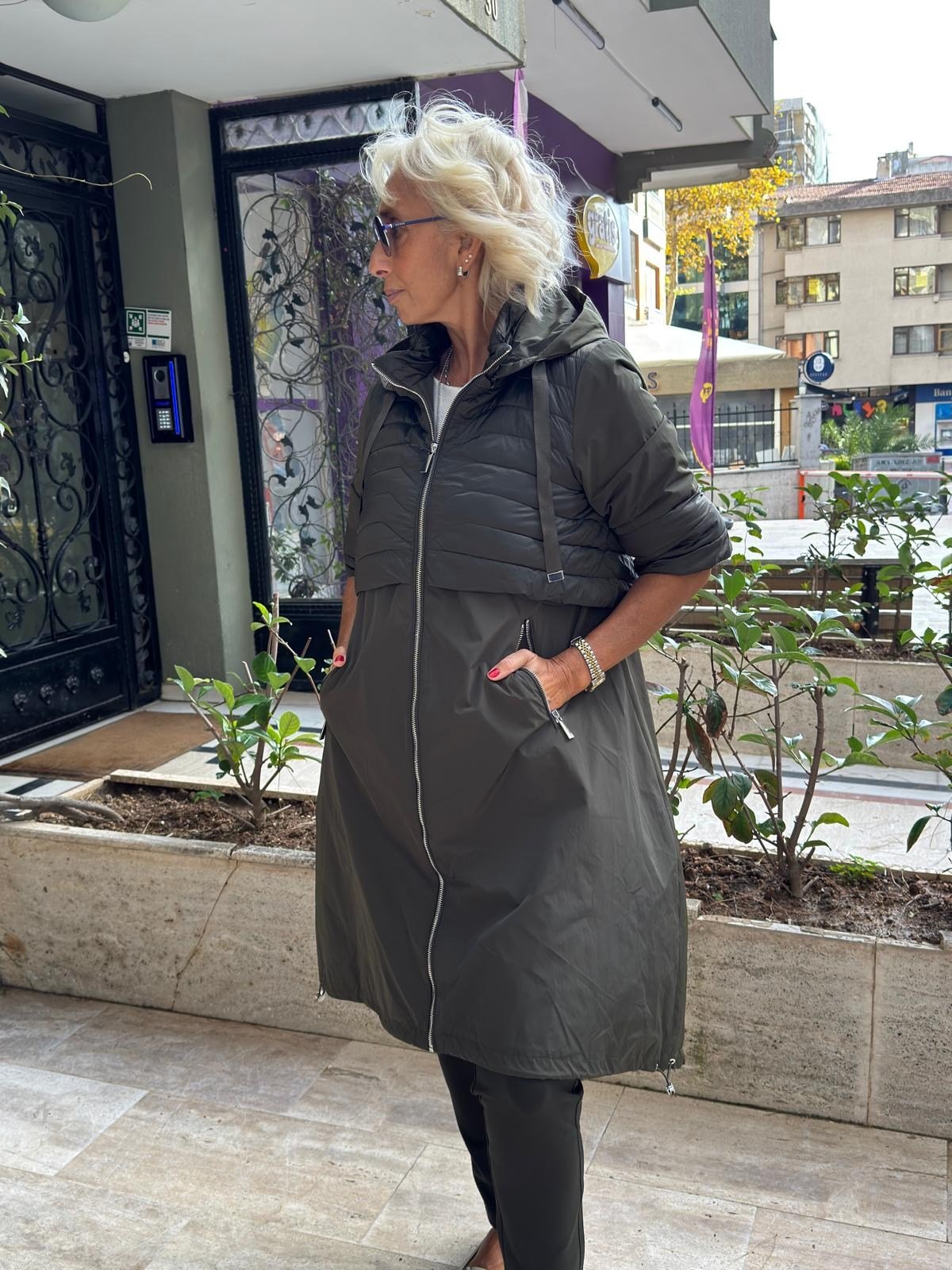 Truvakar Kol Şişme Cepli Yağmurluk 