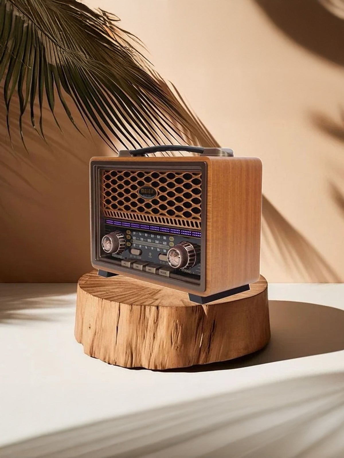Nostaljik Radyo Görünümlü LED Işıklı Bluetooth,Hafıza Kartı,Usb Bellek,Aux Ve Radyo Destekli Hoparlör
