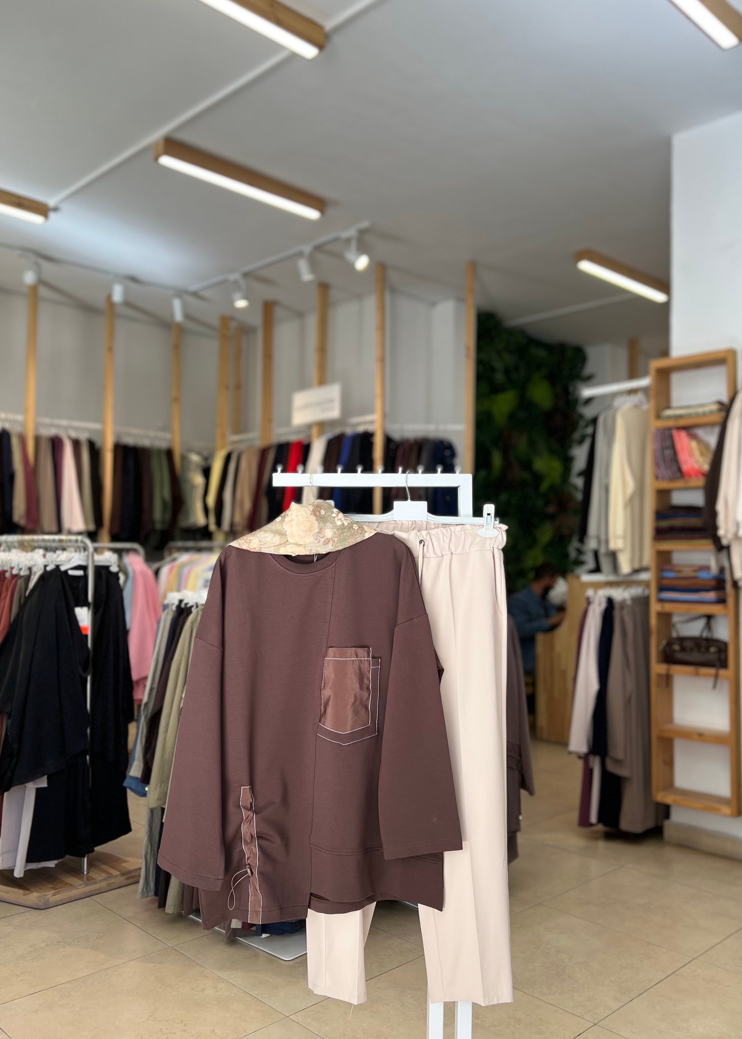 CEP DETAYLI SWEATSHİRT