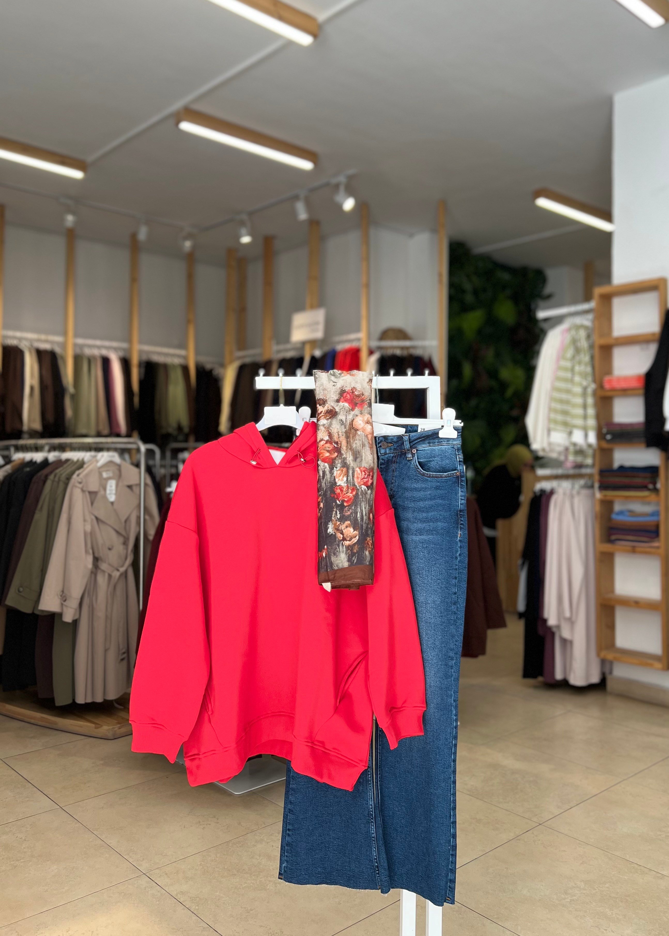 KAPÜŞONLU OVERSİZE SWEAT