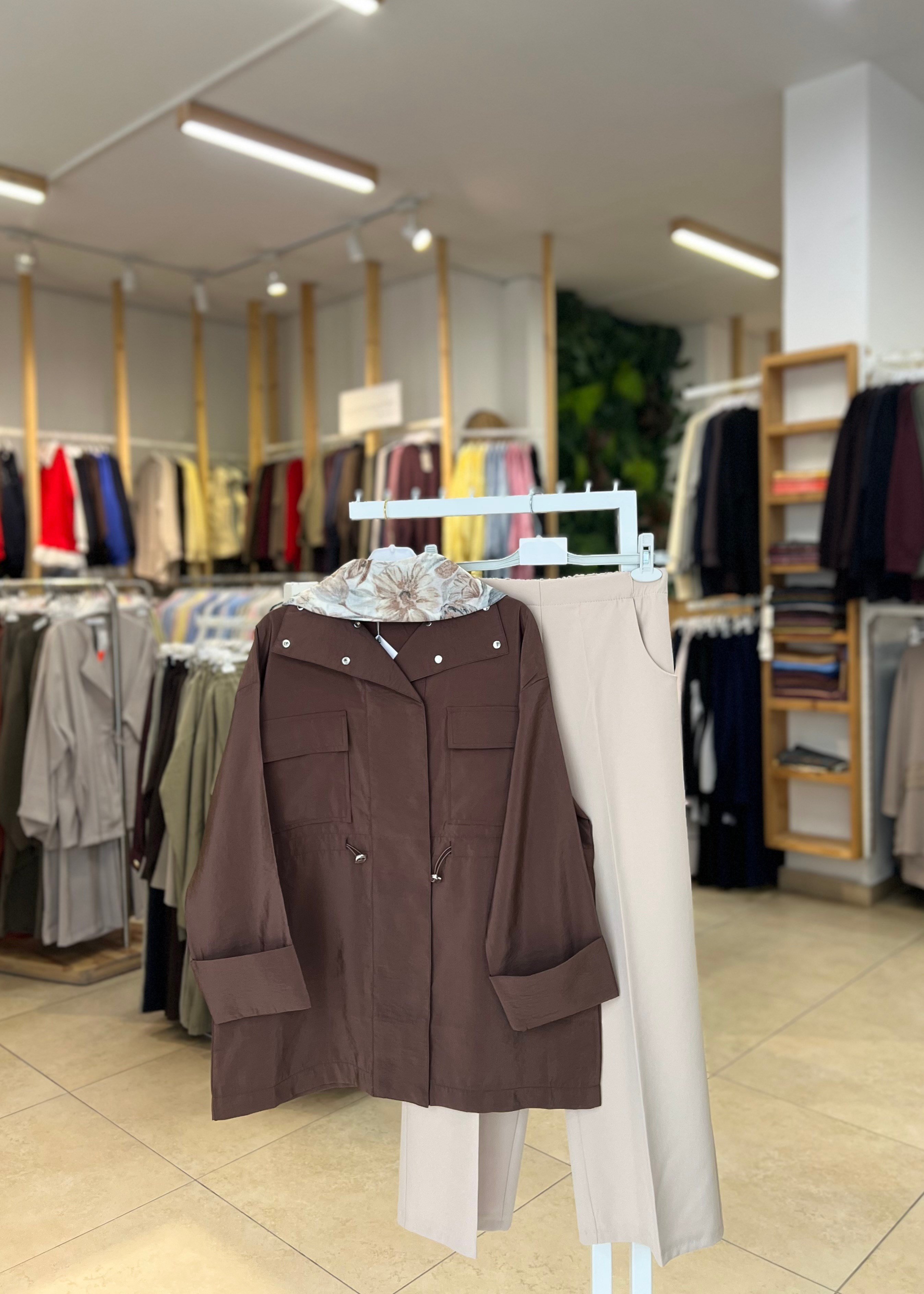 PARAŞÜT KUMAŞ BELİ BÜZGÜLÜ CEKET