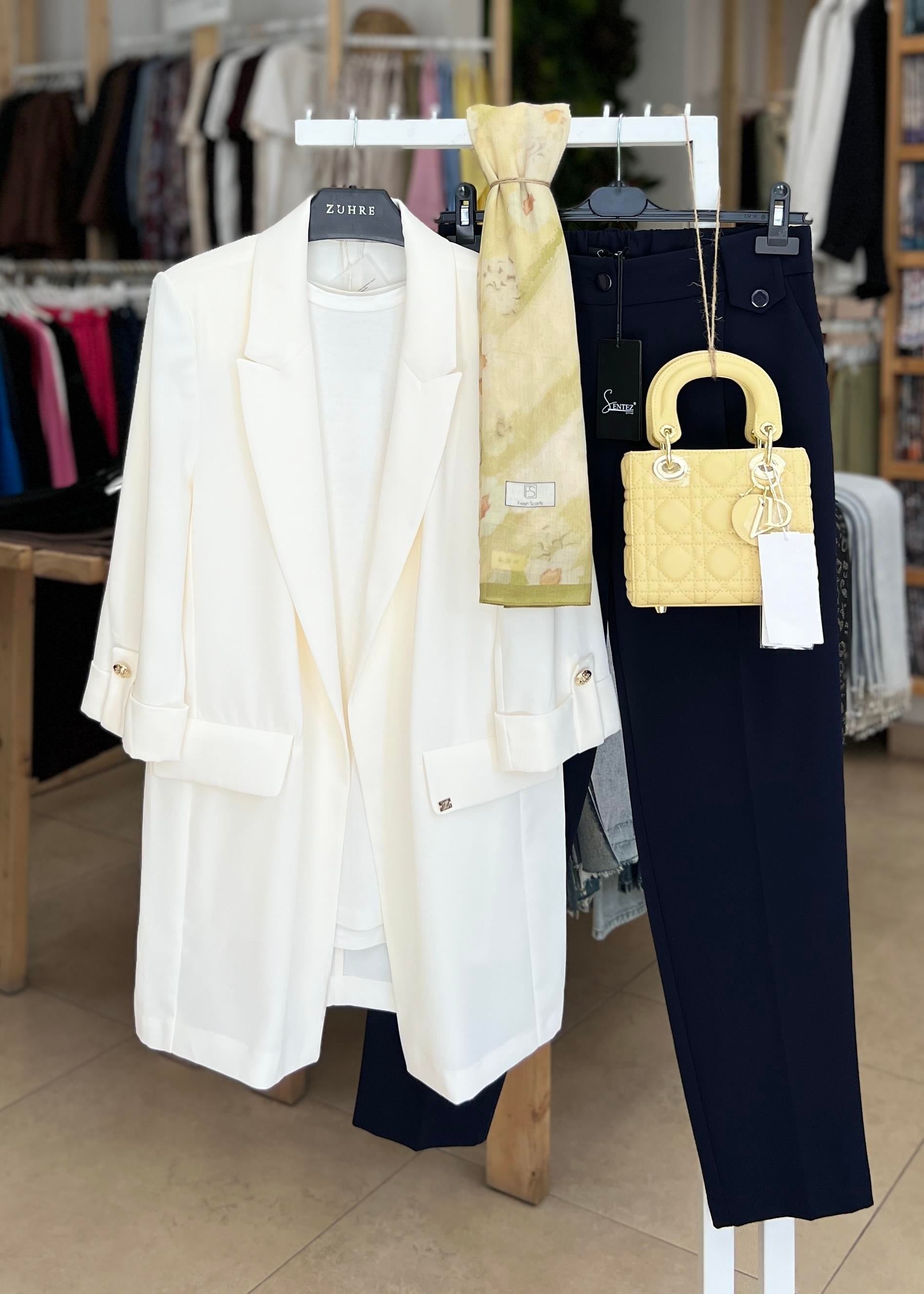 ZÜHRE TRAPHYA CEKET