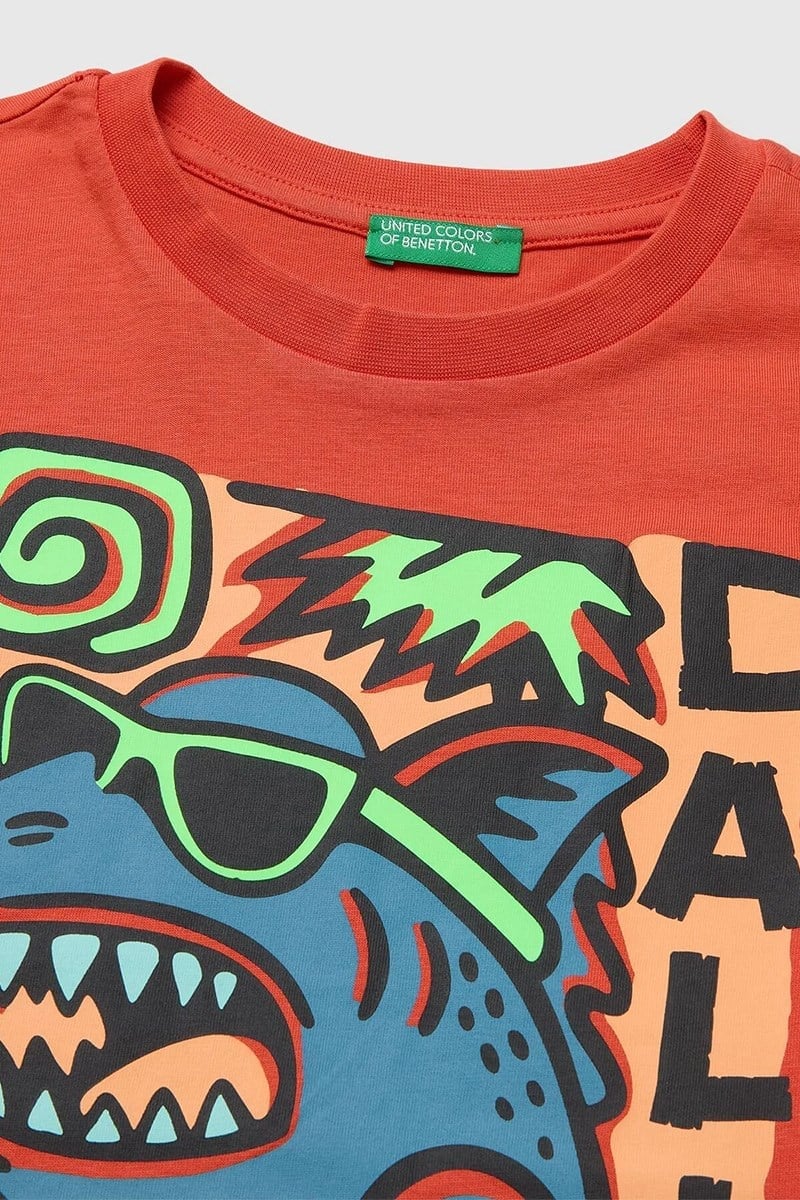 United Colors of Benetton Erkek Çocuk Ön Baskı Detaylı Bisiklet Yaka T-Shirt Kırmızı Ekru 6-13 Yaş