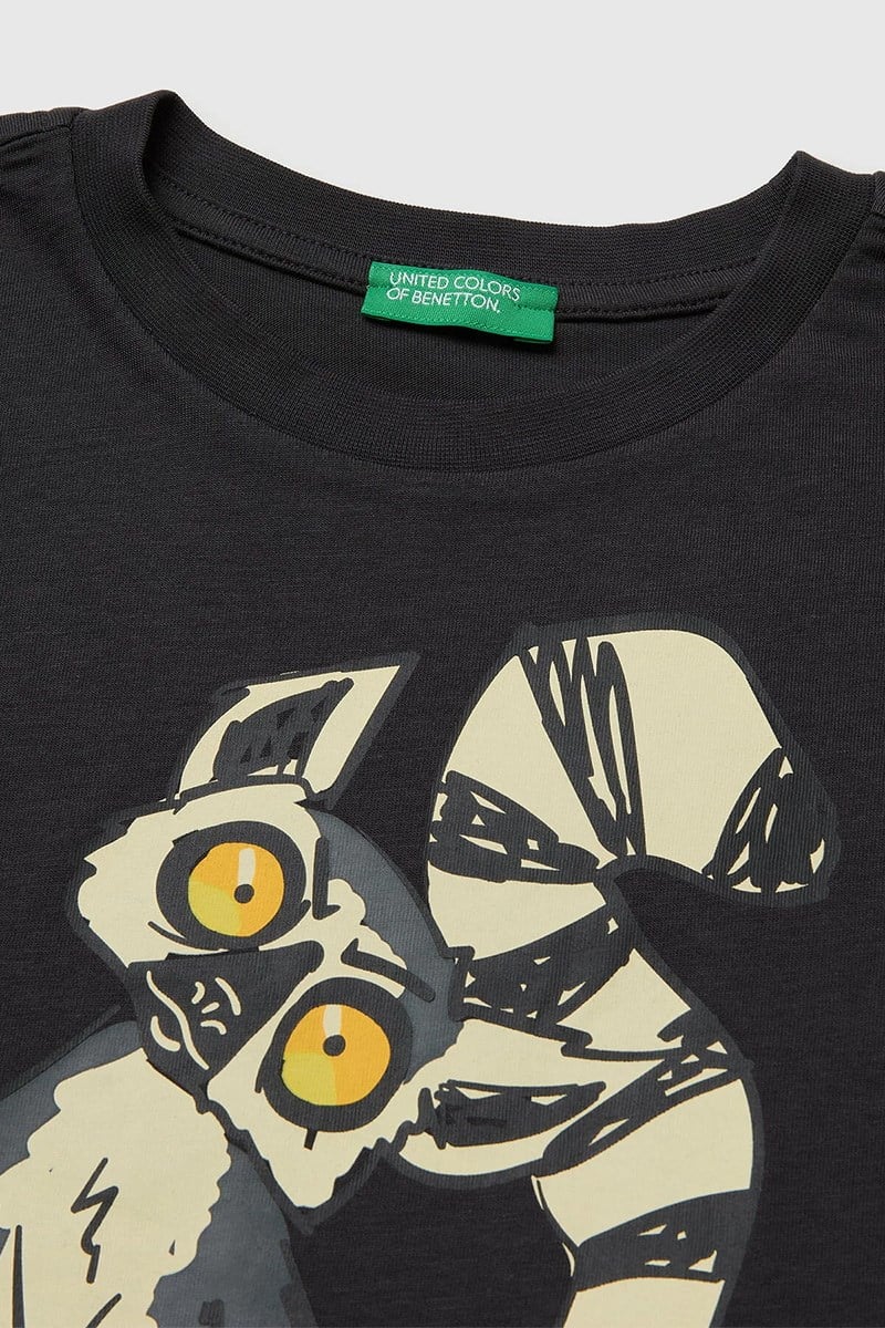 United Colors of Benetton Erkek Çocuk Ön Baskı Detaylı Bisiklet Yaka T-Shirt Antrasit Ekru 6-13 Yaş
