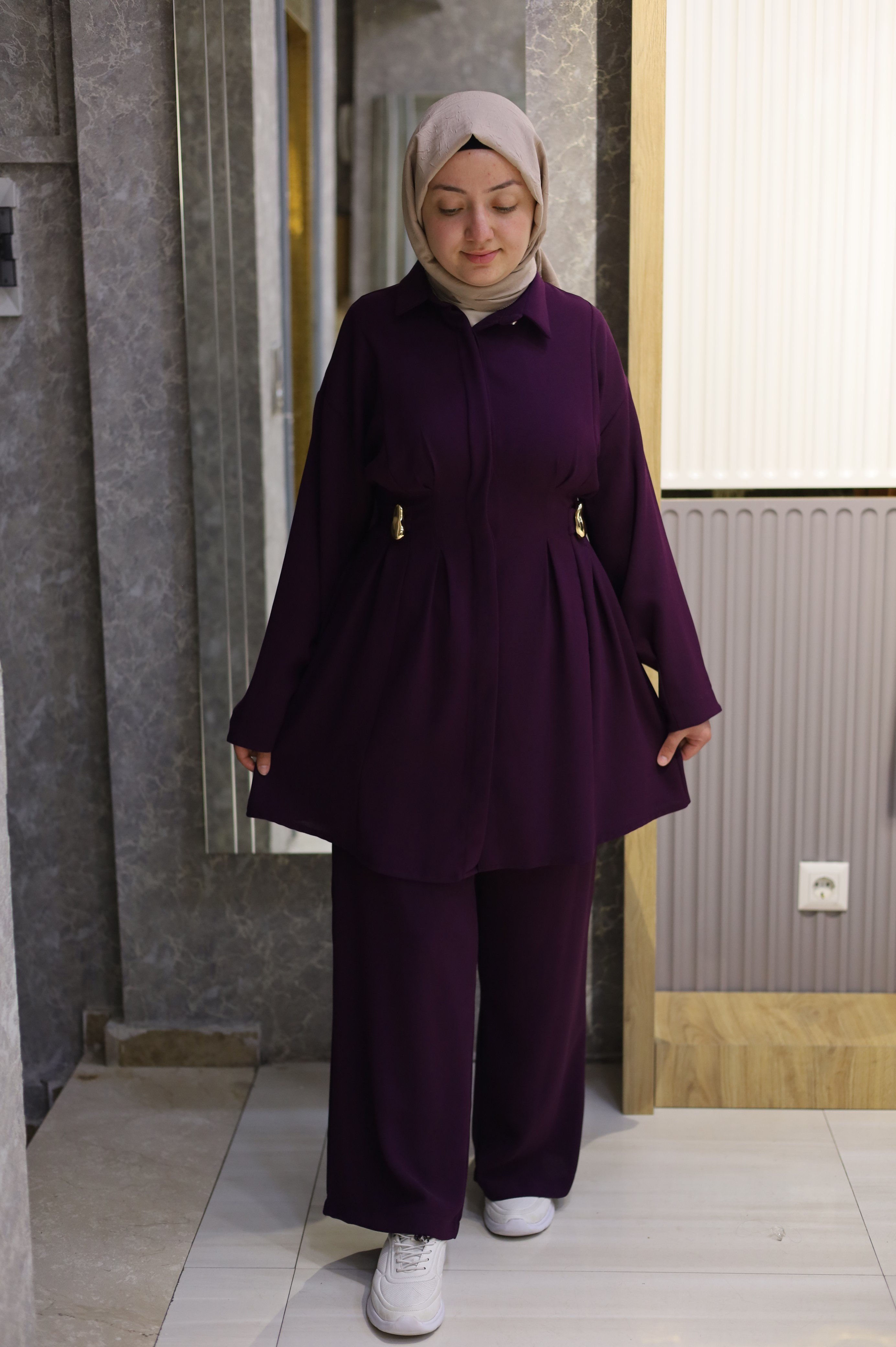 Belden Bağlamalı Gizli Düğmeli Pantolonlu Takım