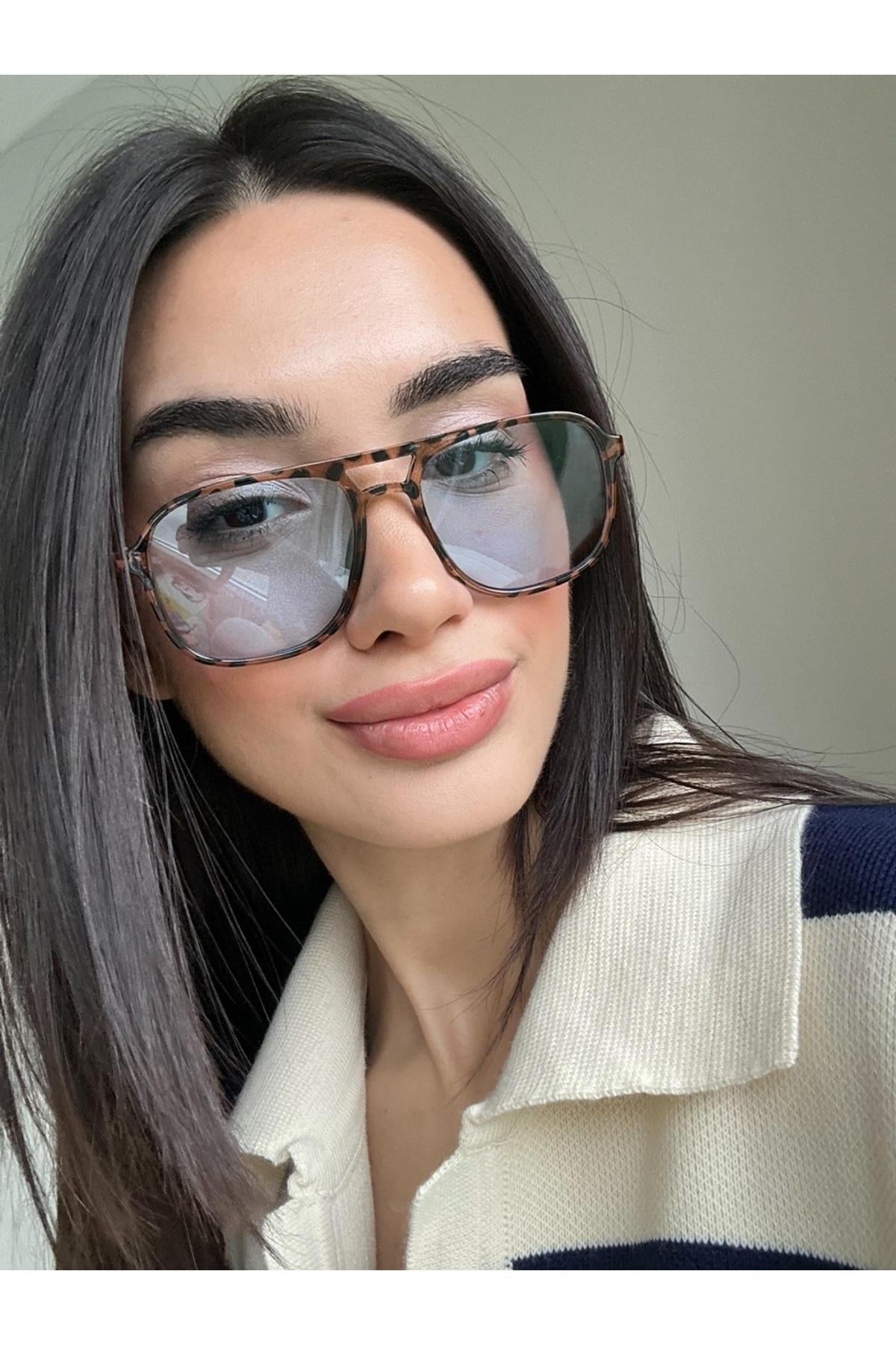 Mavi Camlı Nantes Leopar desenli unisex ince çift köprülü güneş gözlüğü
