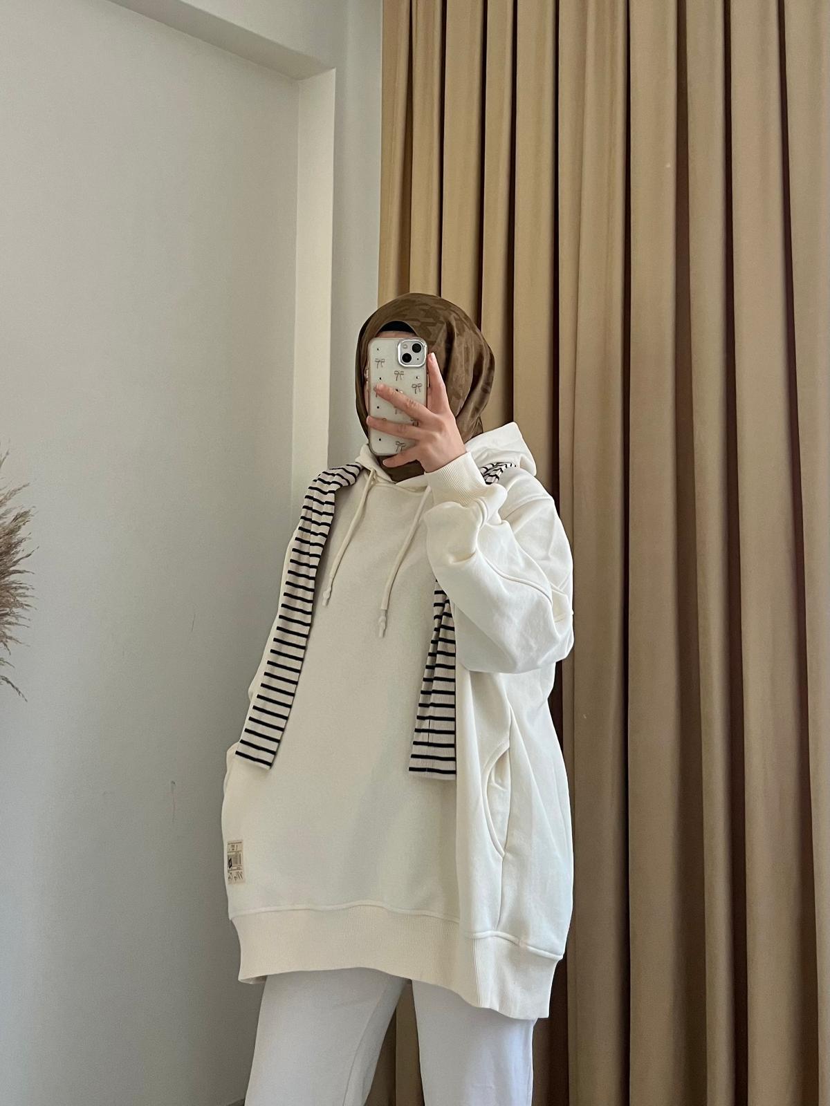 Oversize Kapüşonlu Ekru Sweatshirt