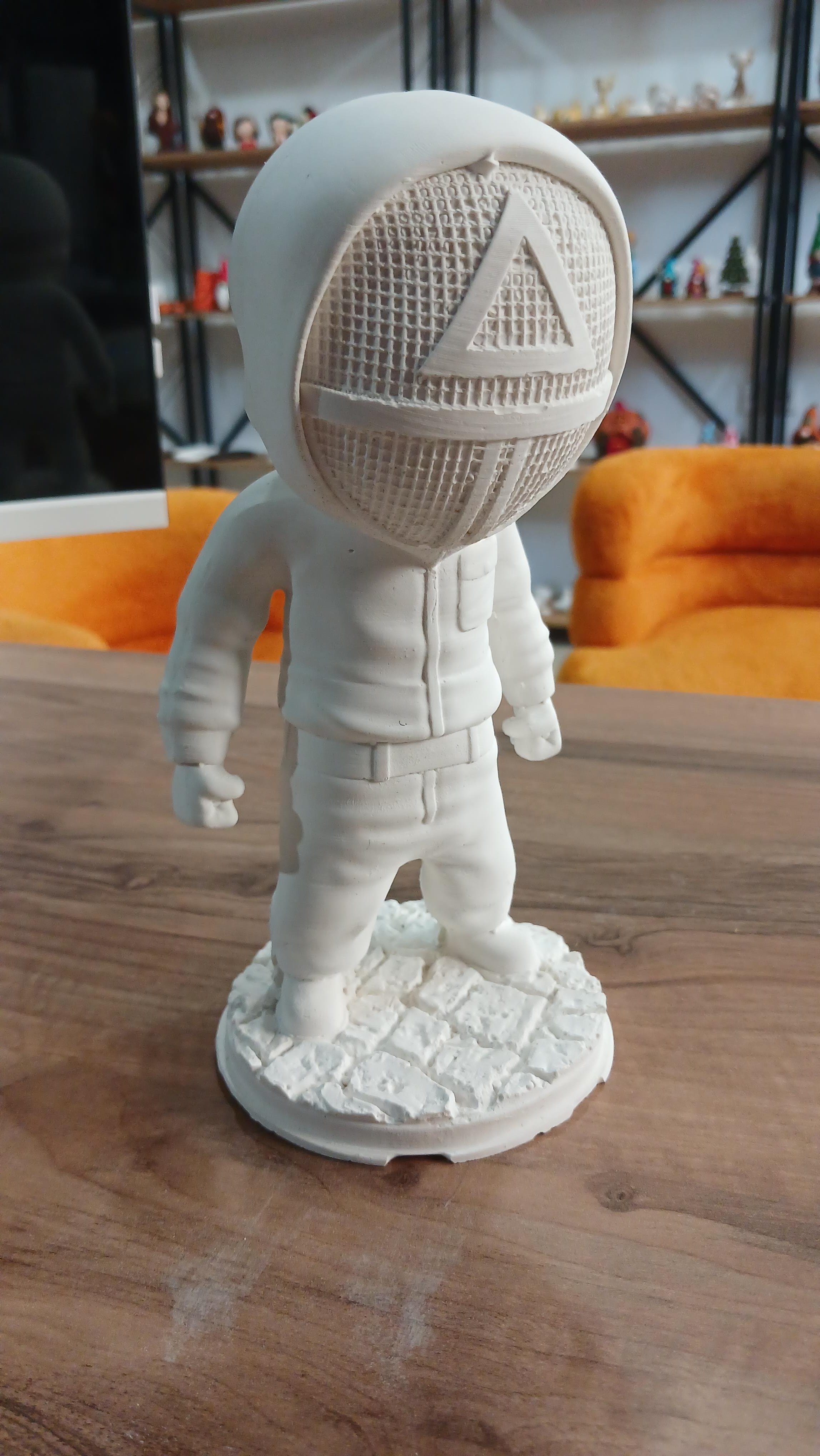 Squid Game Soldier boyasız 21 cm 
