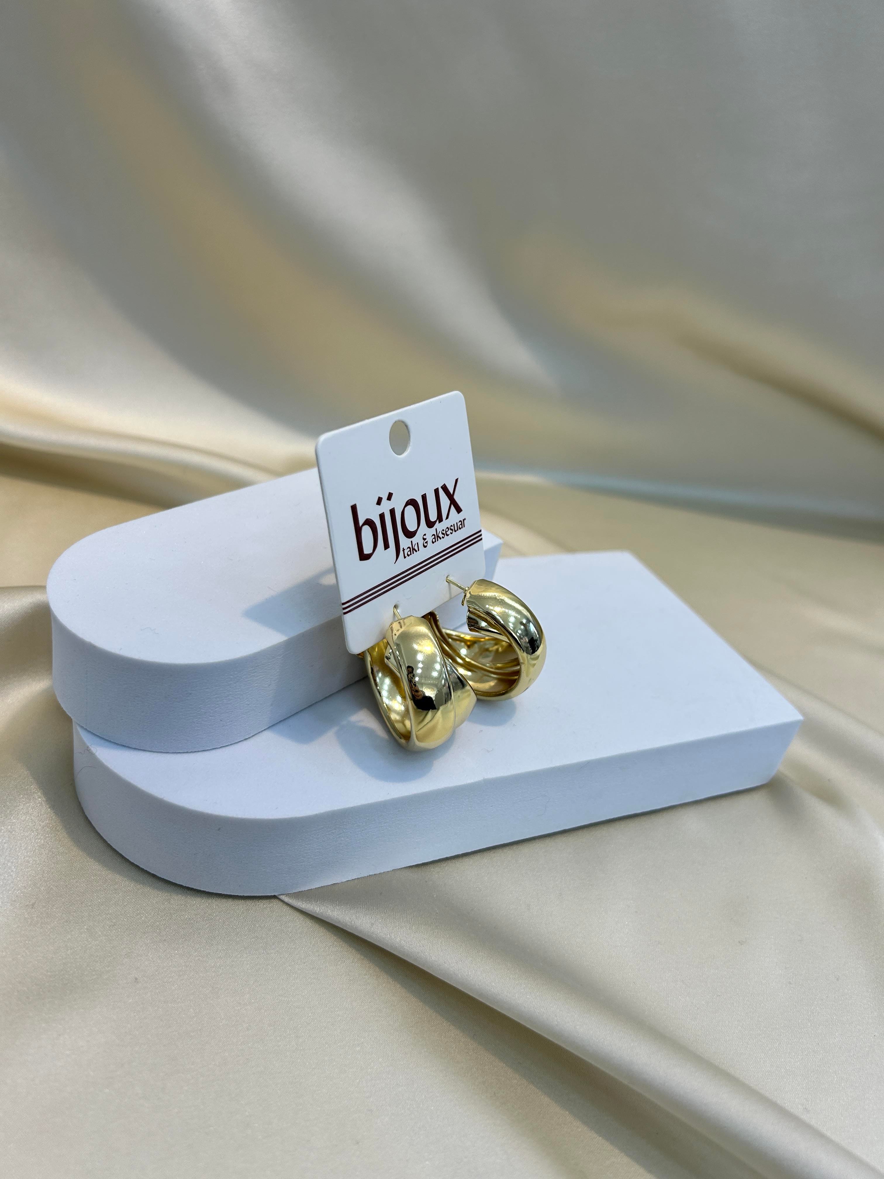 İç İçe Geçmiş Büyük Halka Gold Küpe