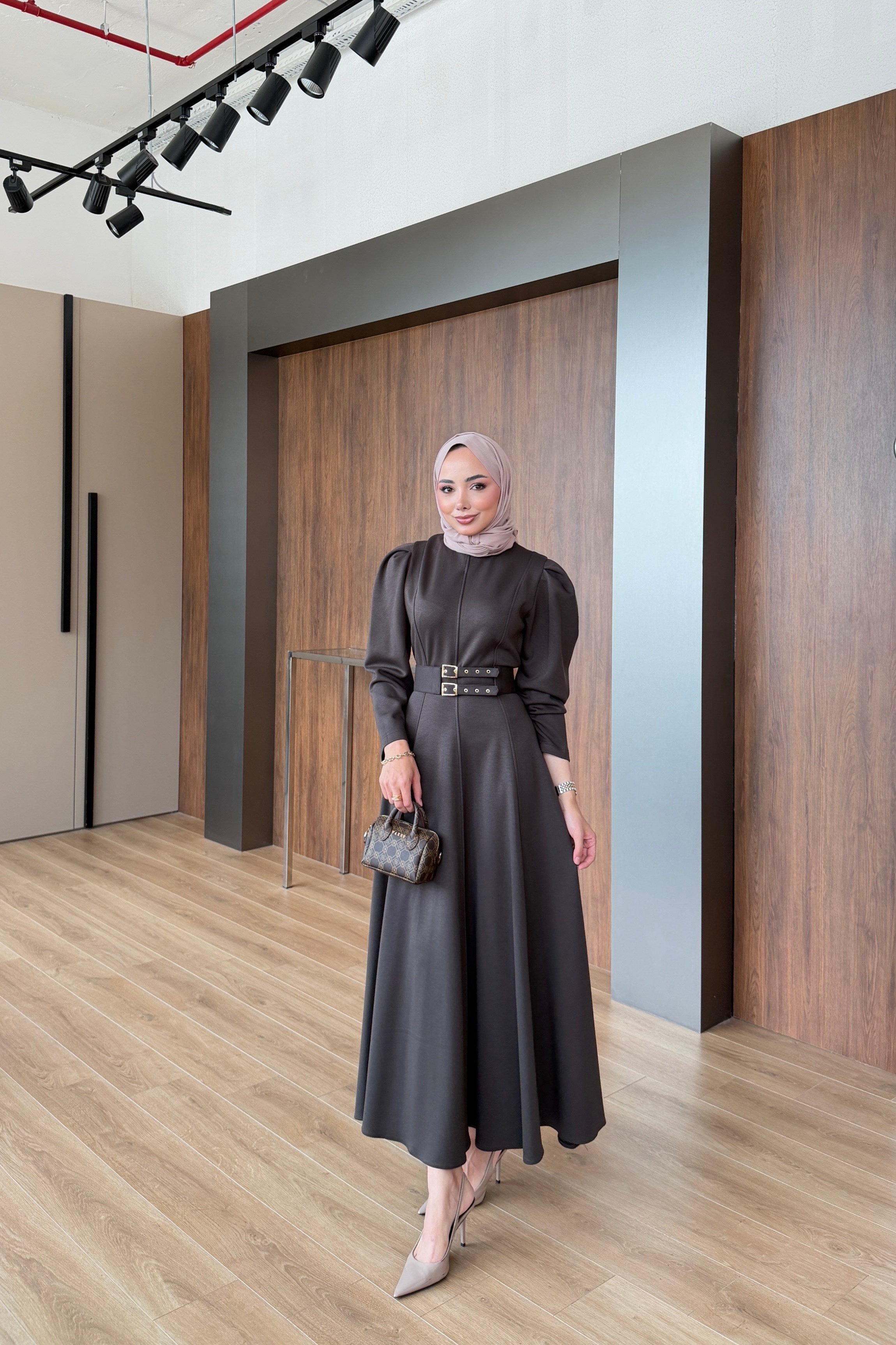 Yasemin Kemerli Elbise Siyah