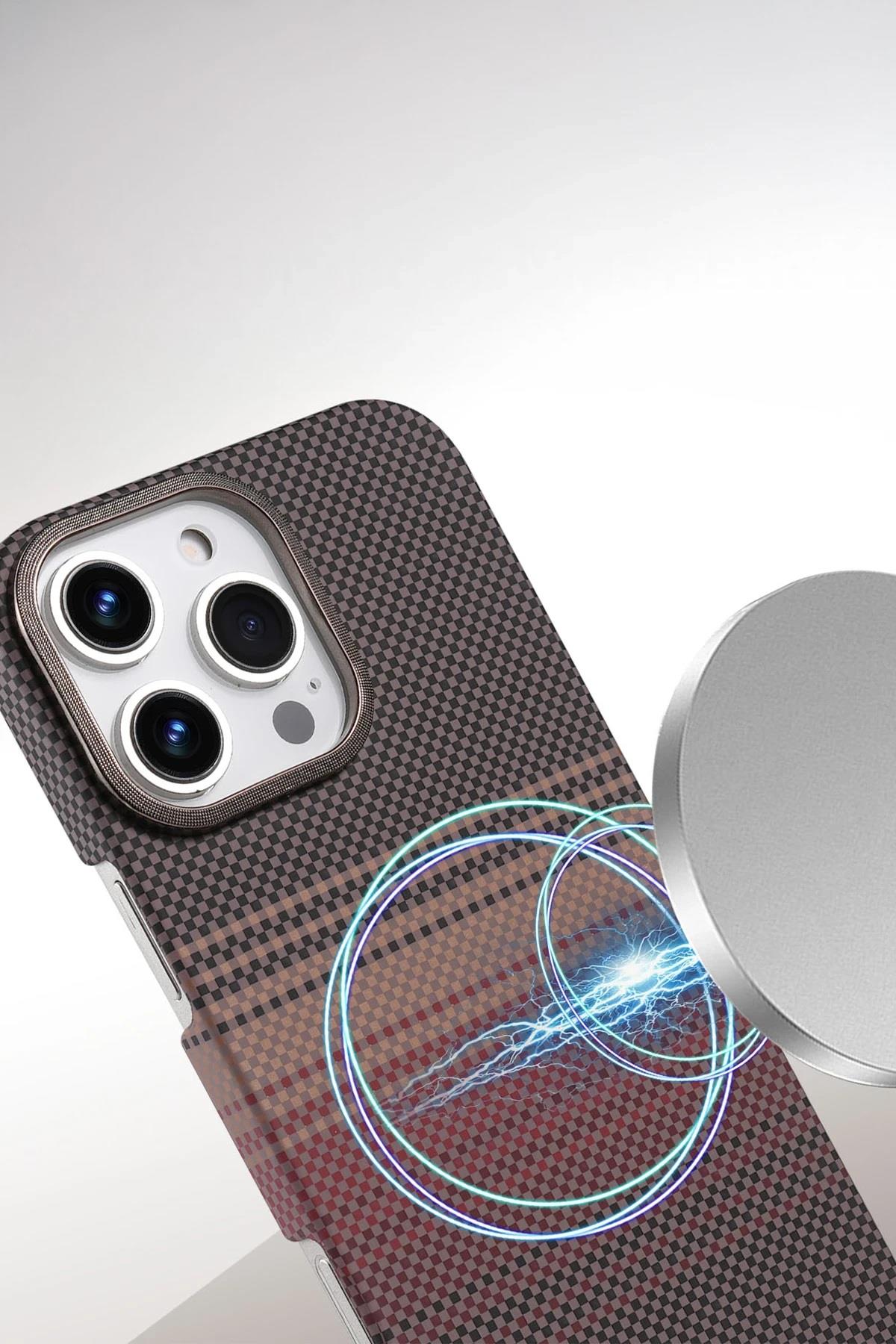 MAGSAFE KILIFLARNEWFACEVGKRBN13Apple iPhone 14 Pro Max Vega Karbon Magsafe Kapak - Çöl Titanyum
