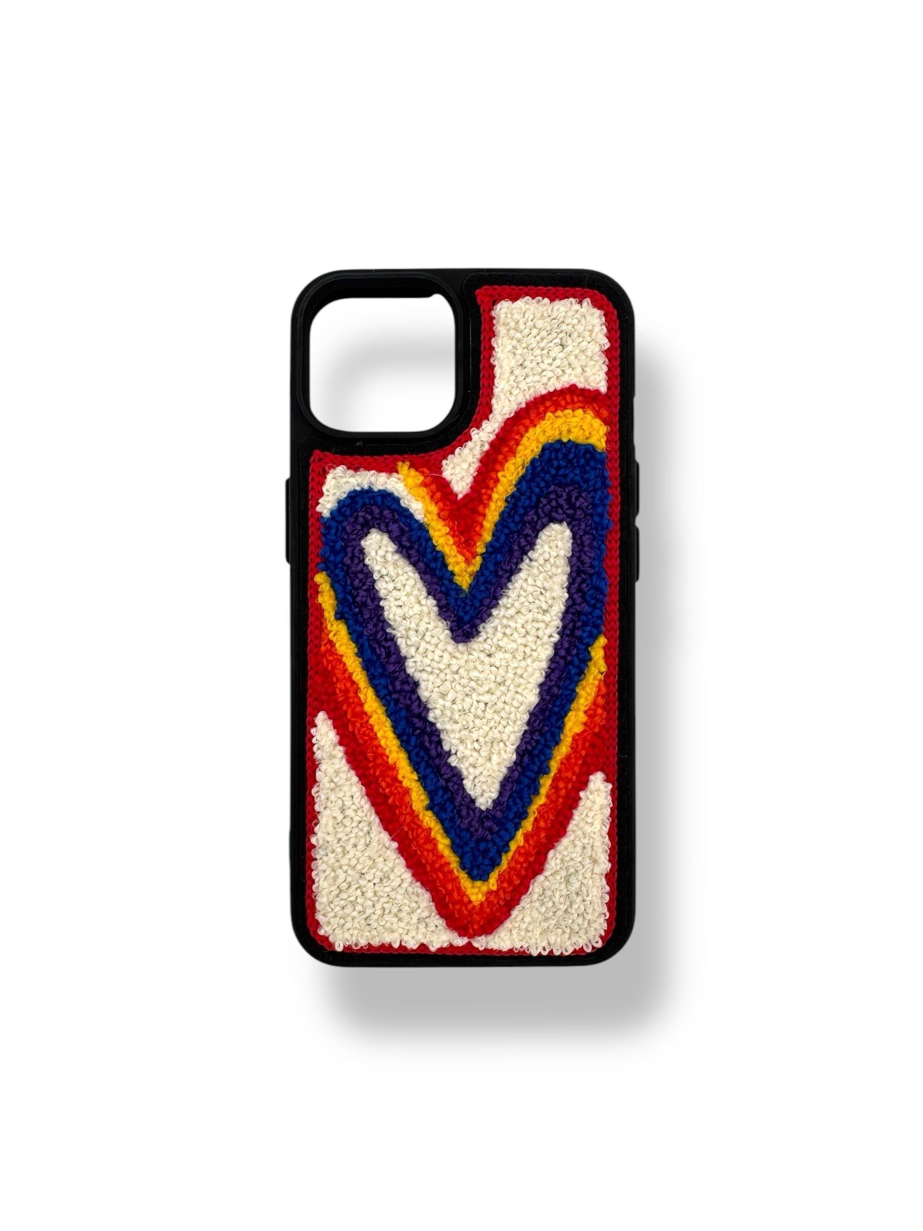 PUNCH İŞLEMELİ KILIFLARDIVERSECASEPNCH30Apple Iphone 15 Pro Max İşlemeli Kılıf - Renkli Kalpli Desen