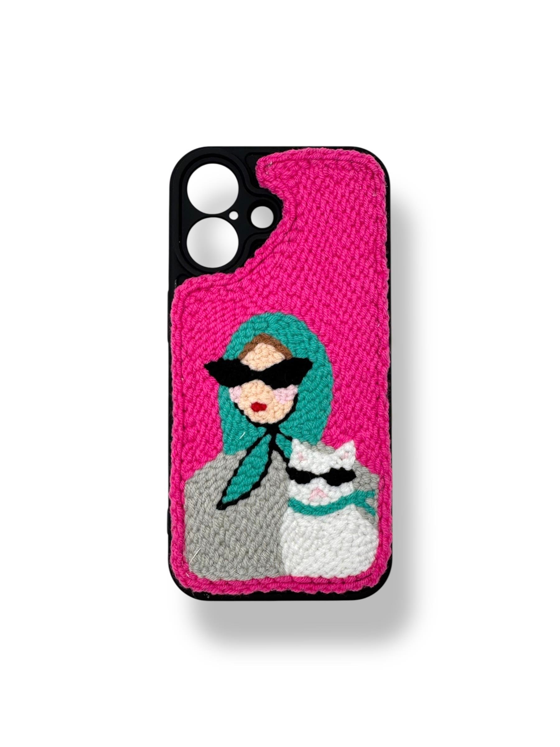 PUNCH İŞLEMELİ KILIFLARDIVERSECASEPNCH113Apple Iphone 16 Punch İşlemeli Kılıf - Cool Cat Mom Desenli