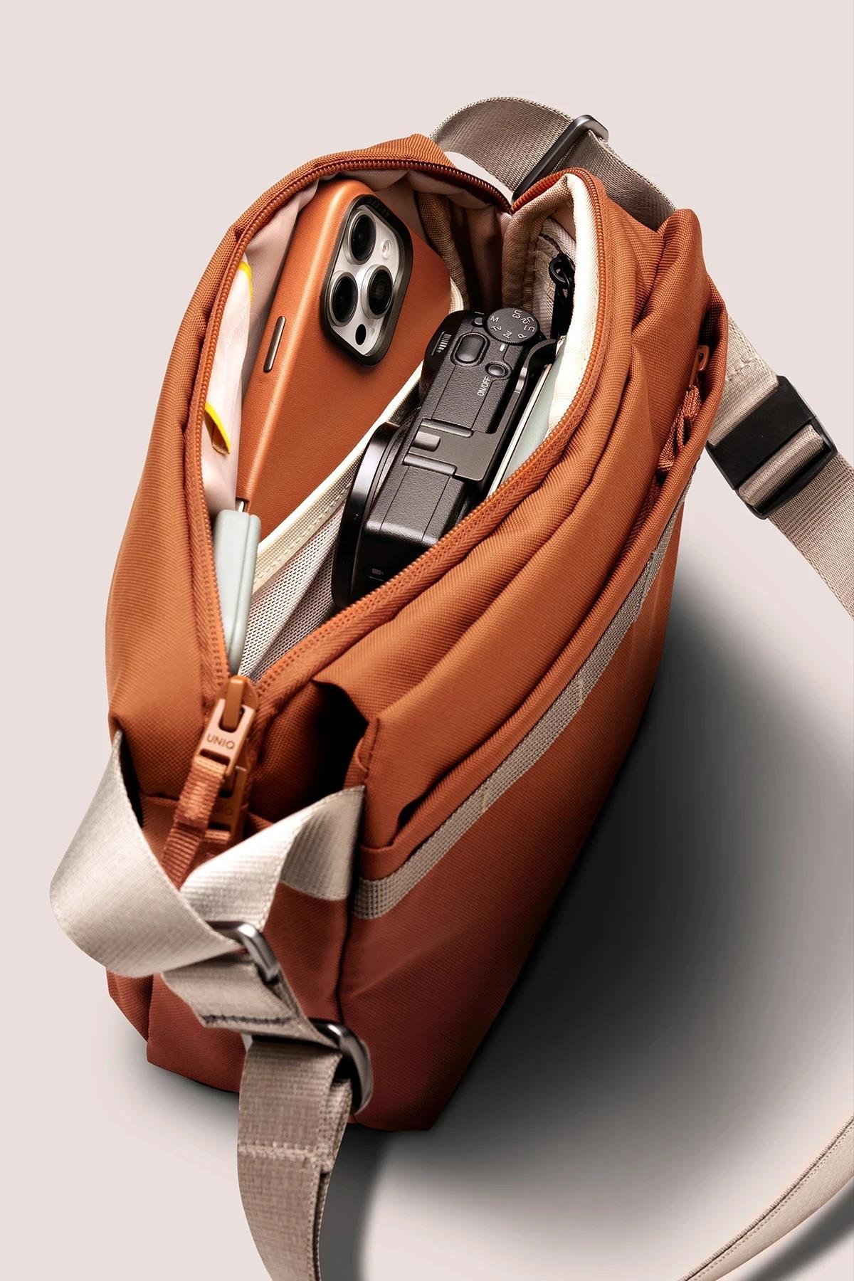 Uniq ÇantaUNIQUNQ94Uniq Denver Canvas Su Geçirmez Günlük Crossbody Bag Omuz Çantası – Çöl Titanyum