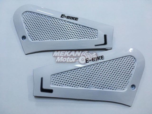 UNDER SEAT SIDE CRANE SET COBRA-TRANS WHITE