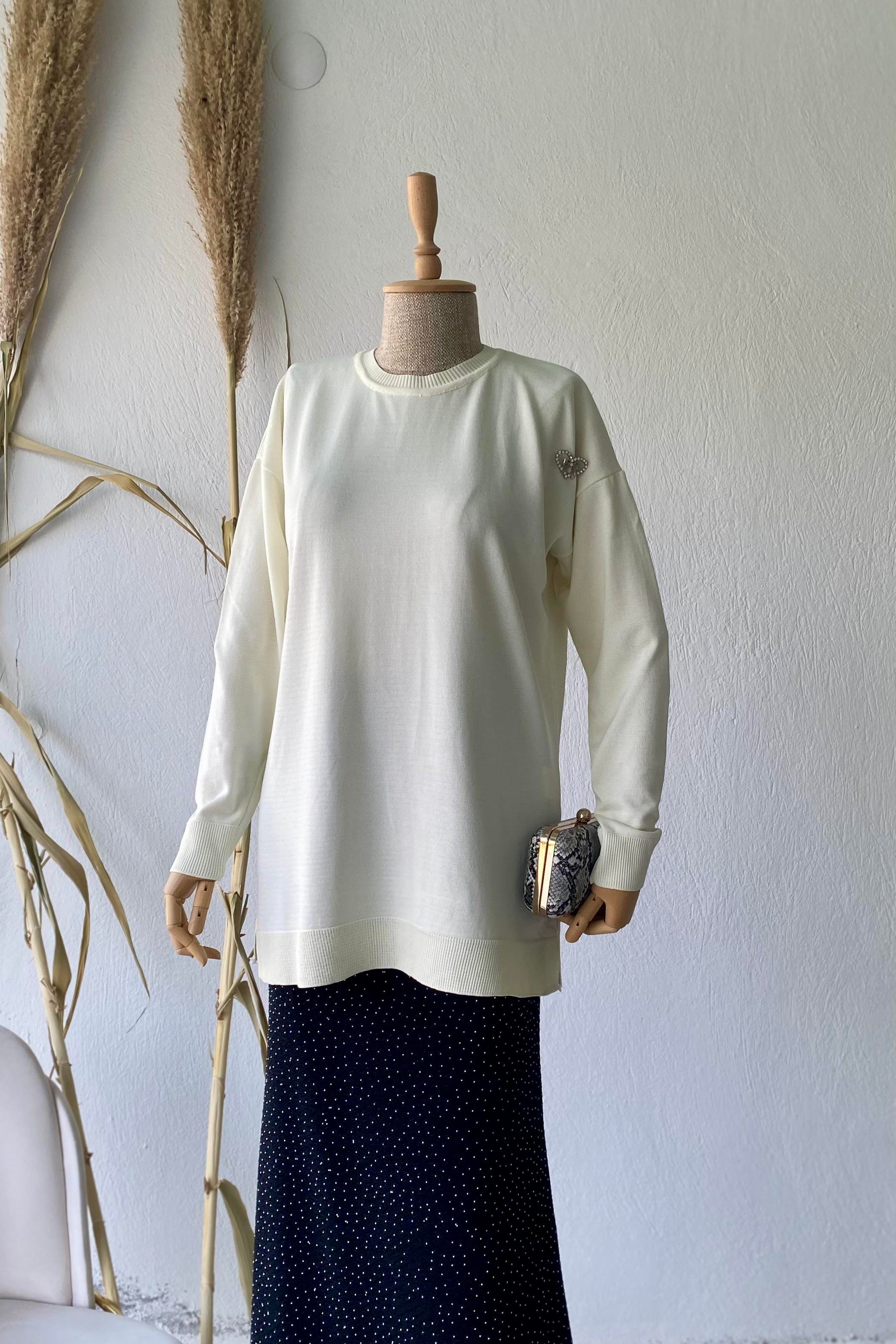 Broş Detaylı Triko Bluz