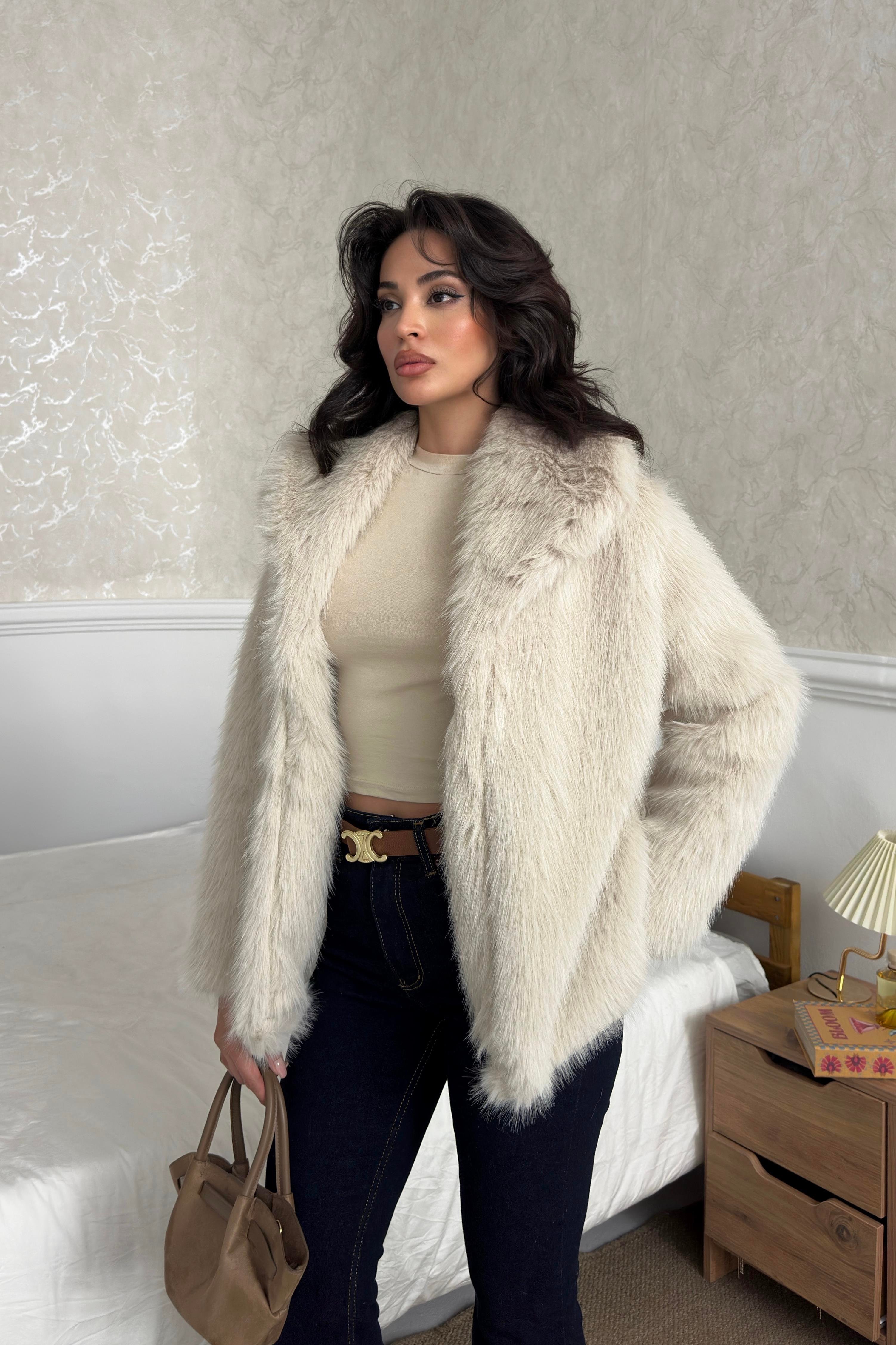 Taş Suni Kürklü Astarlı Peluş Kaban