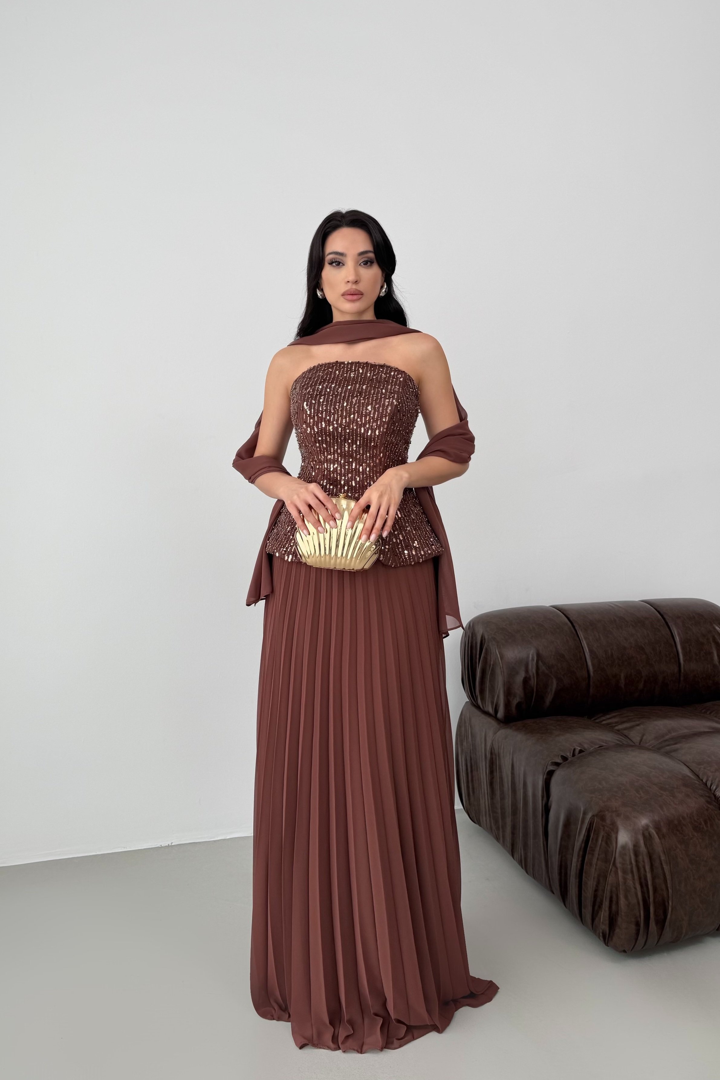 Kahverengi Şal Detaylı Put Payet İşlemeli Şifon Etekli Abiye Elbise