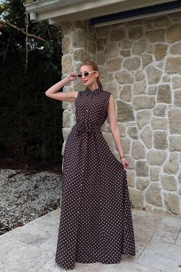 Kahverengi Puantiyeli Halter Yaka Kemerli Elbise