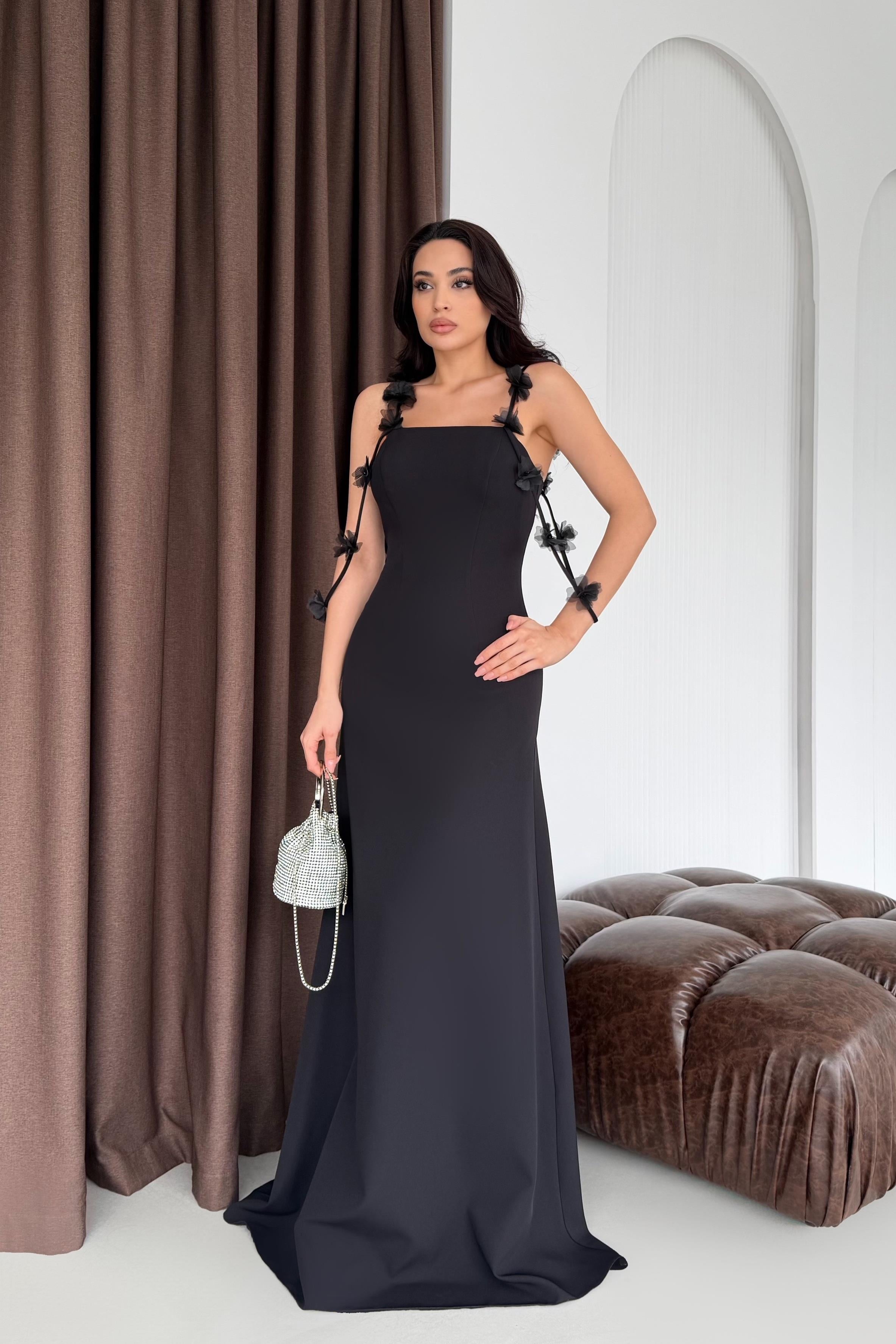 Siyah Askısı Çiçek Detaylı Uzun Abiye Elbise