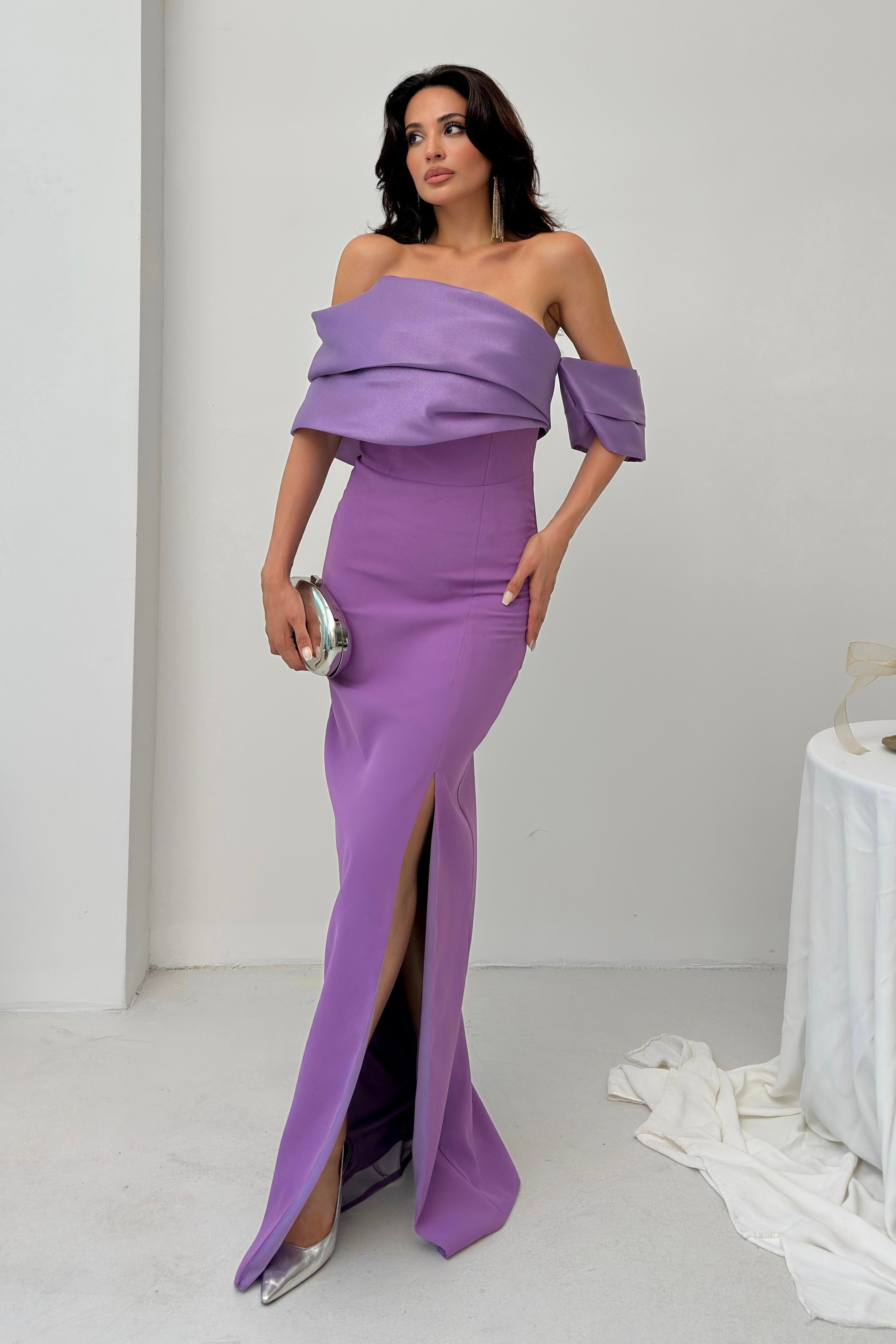 Lila Yaka Detaylı Yırtmaçlı Abiye Elbise