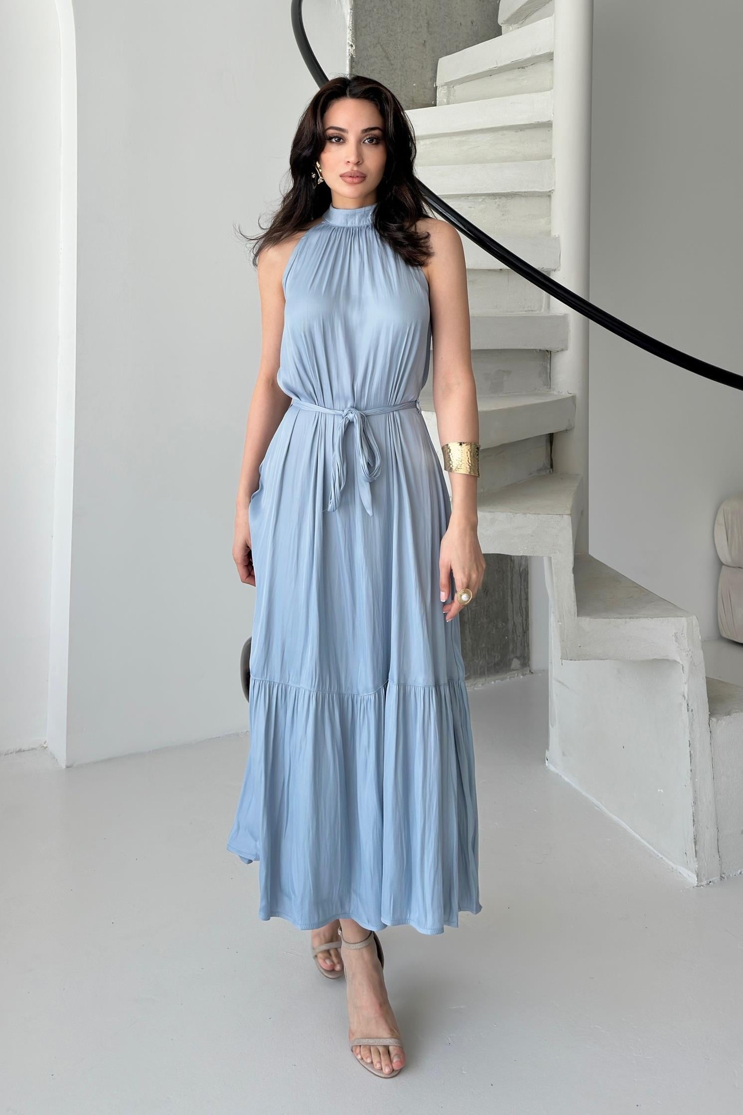 Mavi Halter Yaka Bağlama Detaylı Saten Elbise