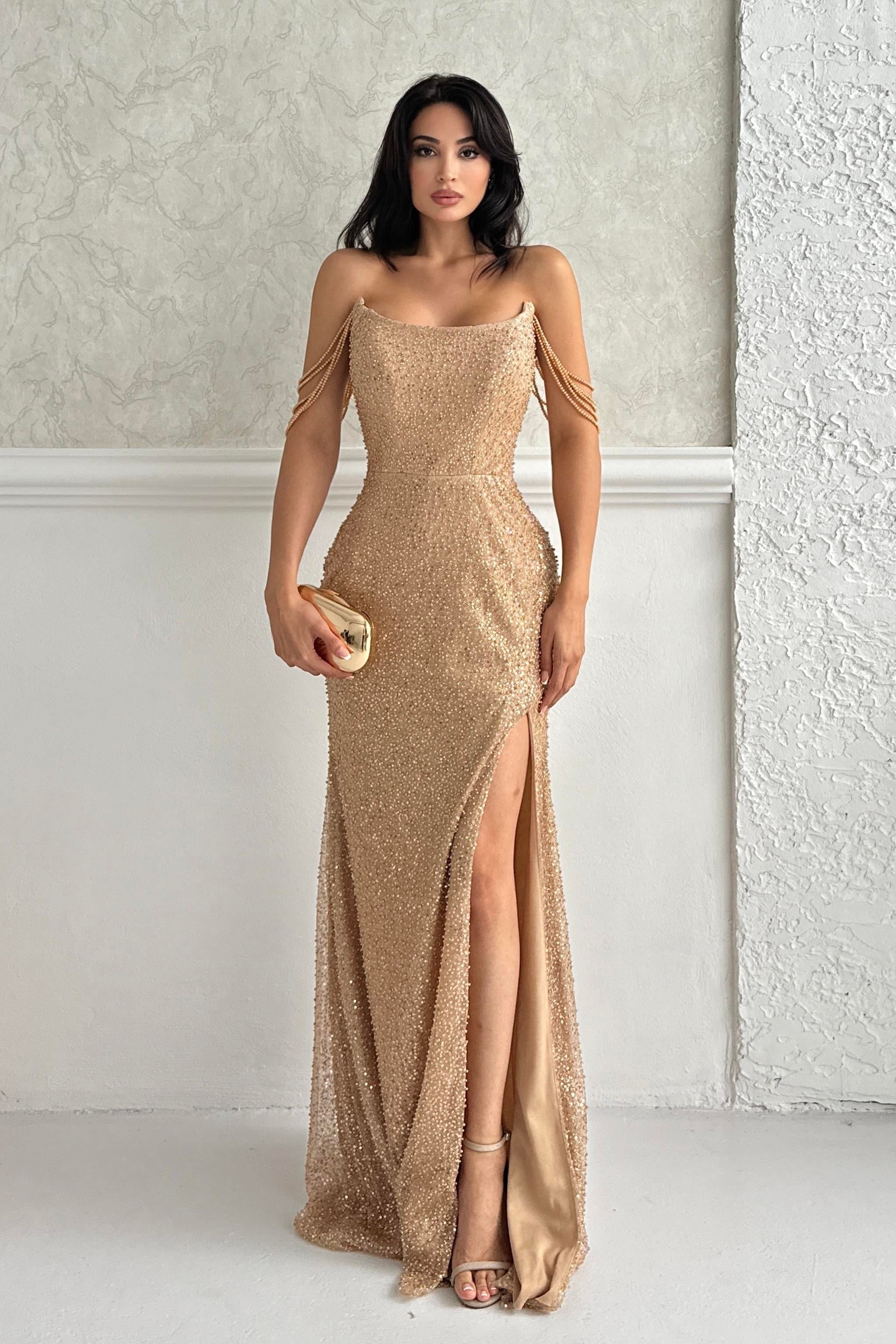 Gold Boncuk İşlemeli Kol Detaylı Straplez Abiye Elbise